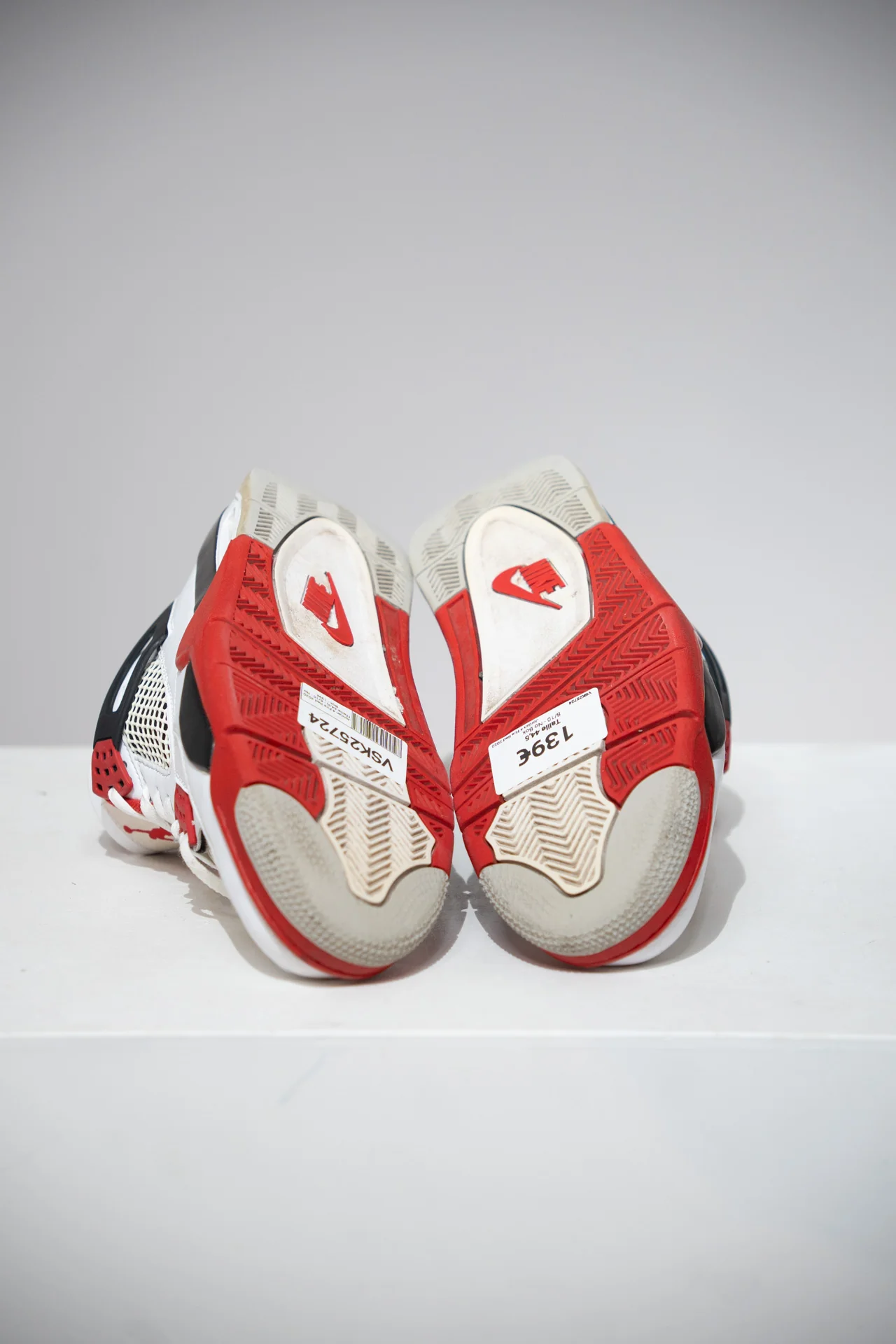 Jordan 4 Fire Red 2020 (Taille 44,5) - Image 4