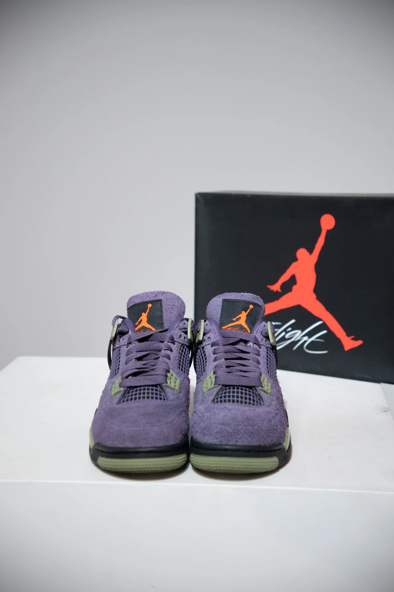 Jordan 4 Canyon purple (Taille 37,5) - Image 2