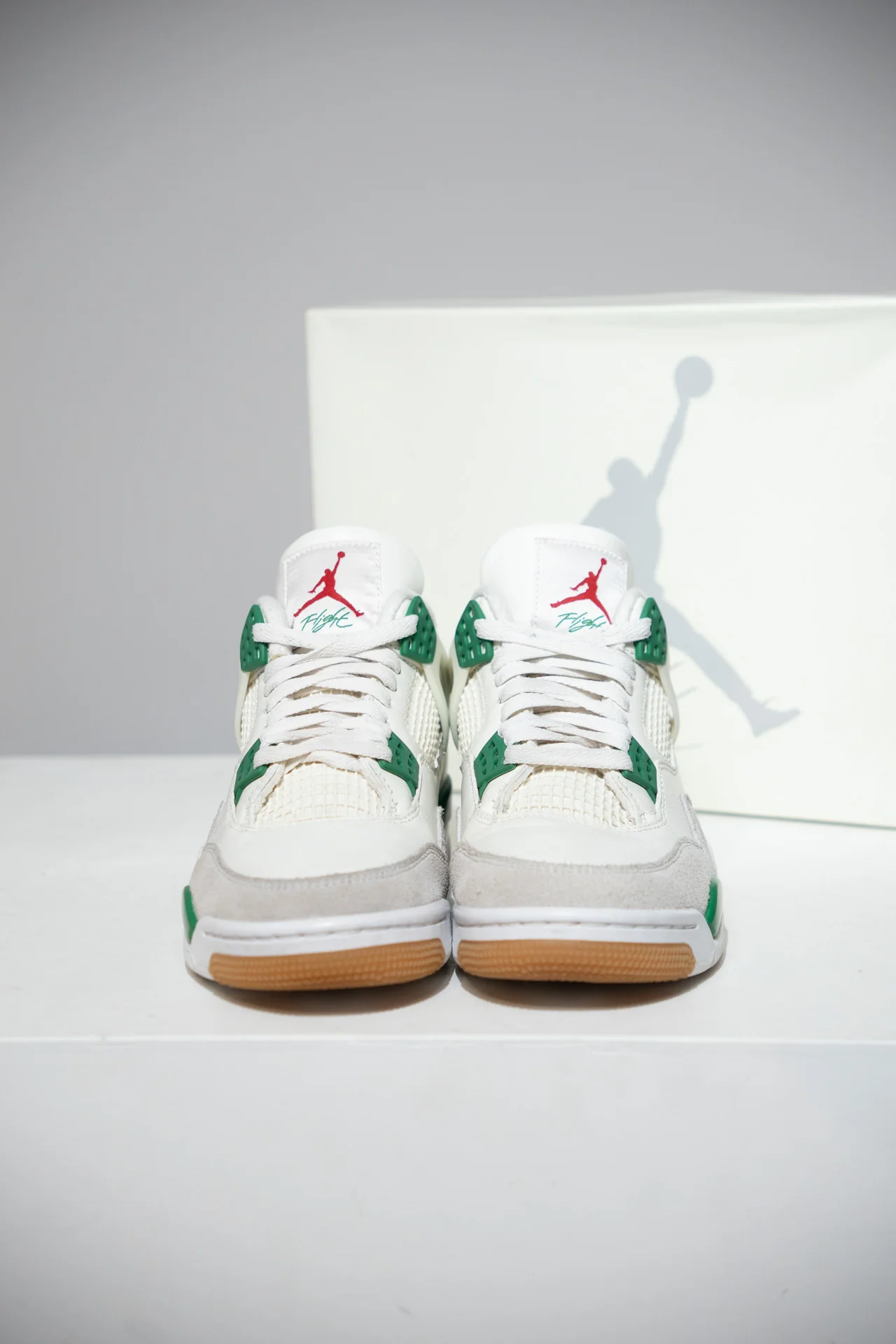 Jordan 4 SB pine Green (Taille 39) - Image 2