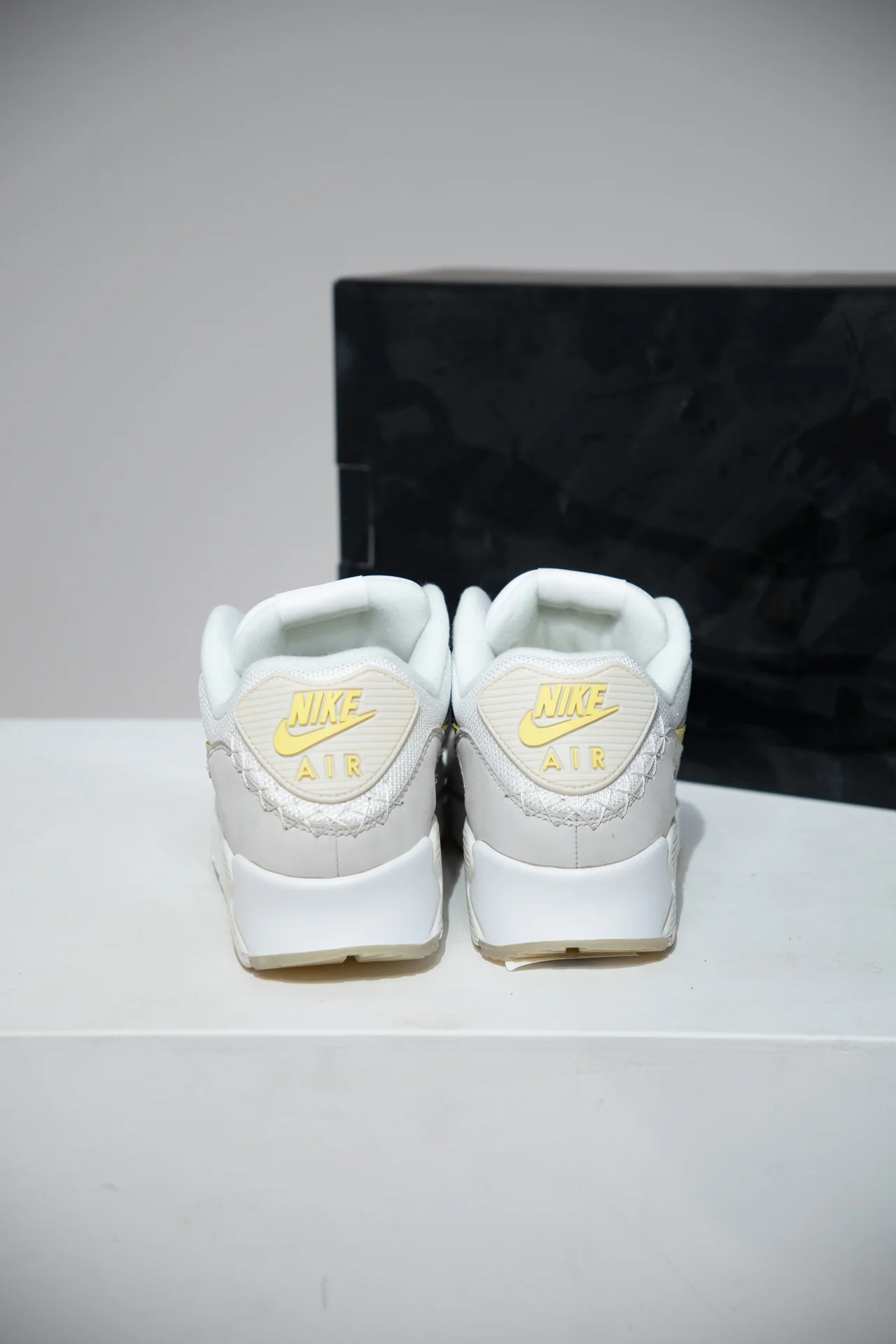 Air Max 90 Moon (Taille 42,5) - Image 4