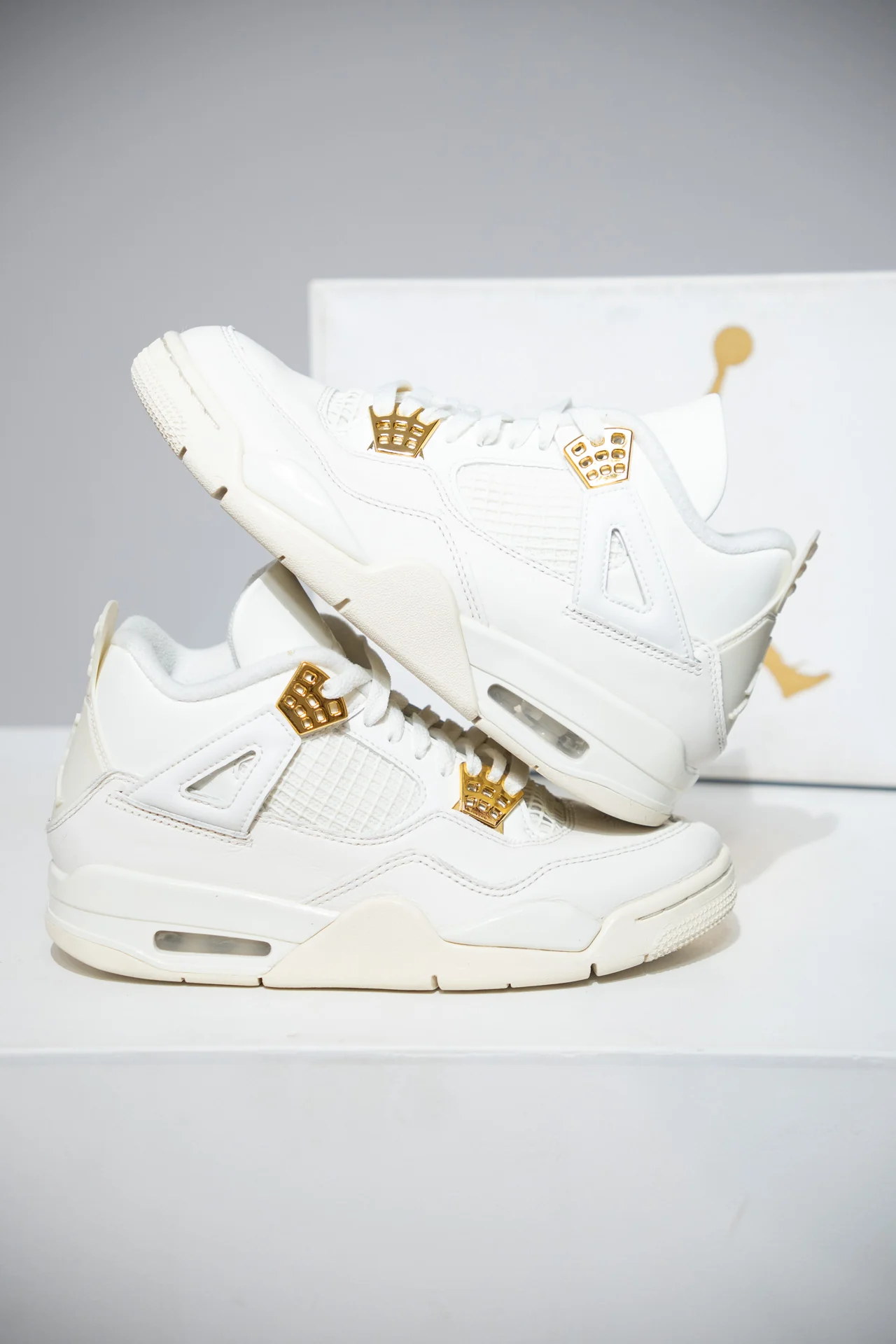 Jordan 4 Metallic Gold (Taille 38)