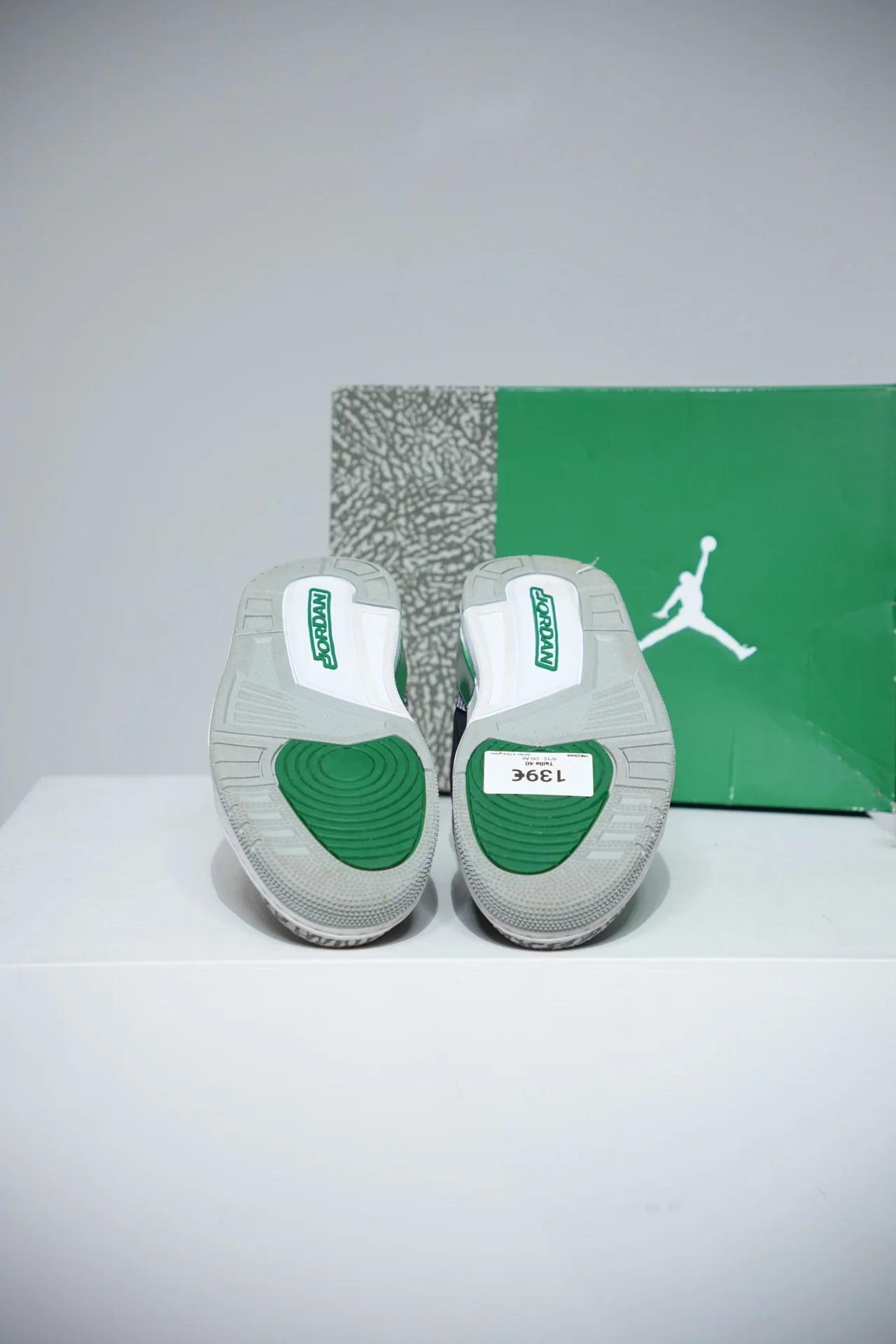 Jordan 3 Pine green (Taille 40) - Image 4