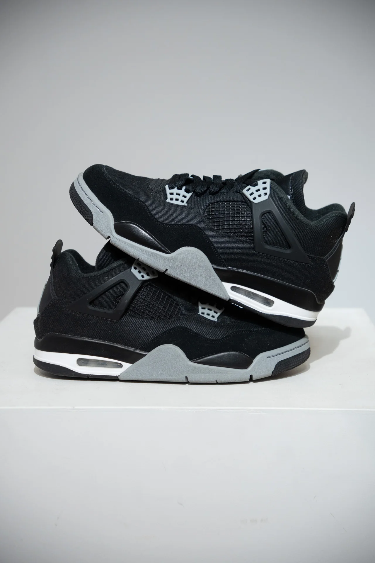 Jordan 4 Black Canvas (Taille 44)