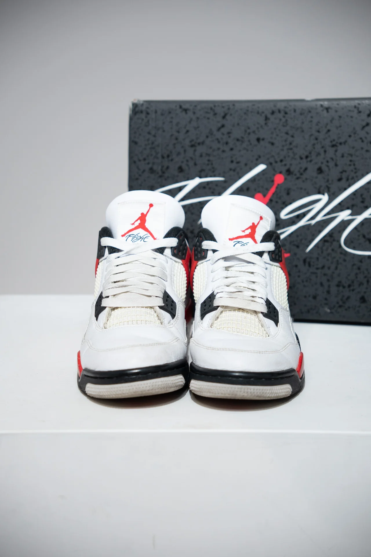 Jordan 4 Red Cement (Taille 42) - Image 2