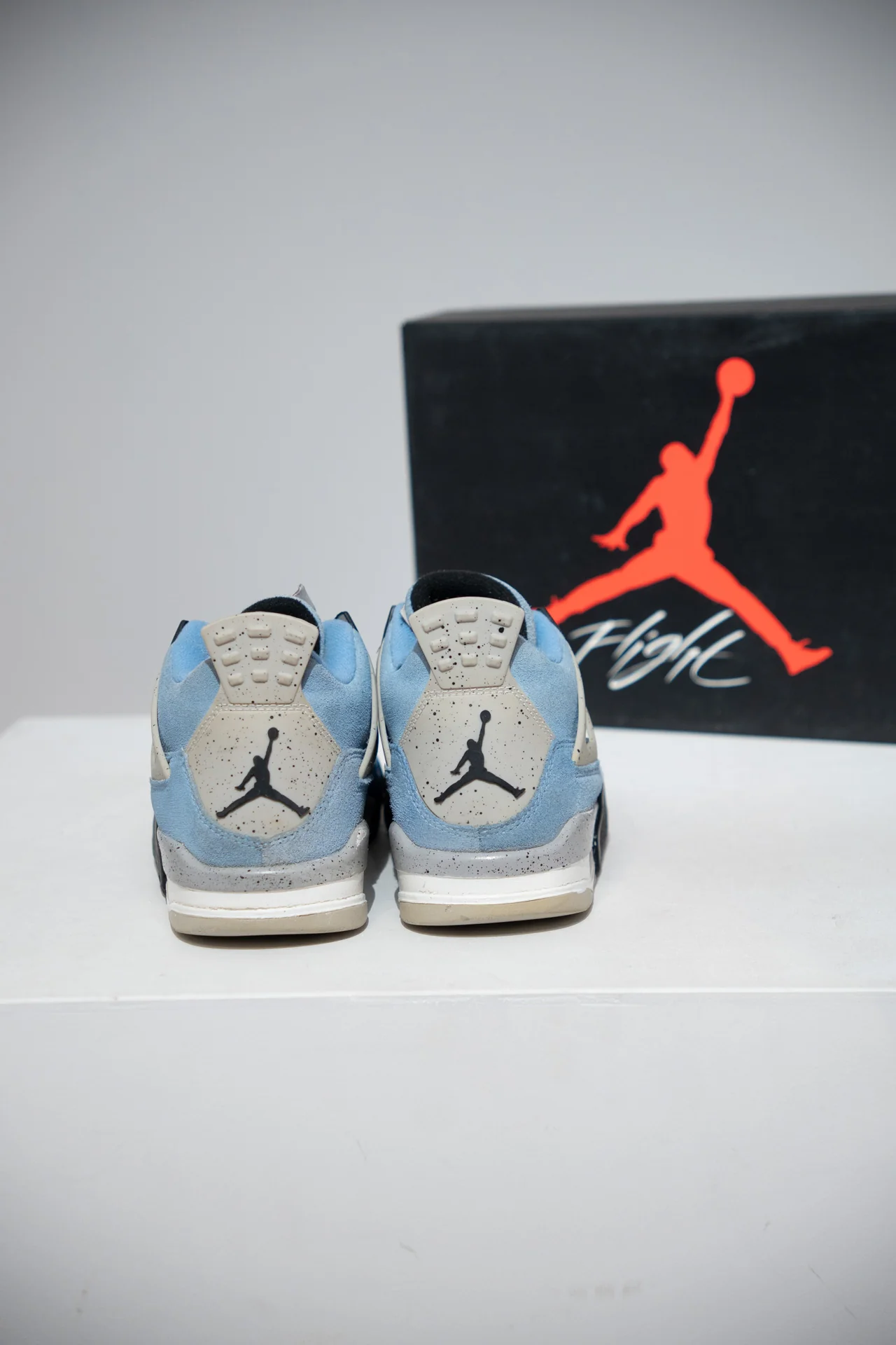 Jordan 4 UNC GS (Taille 36,5) - Image 3