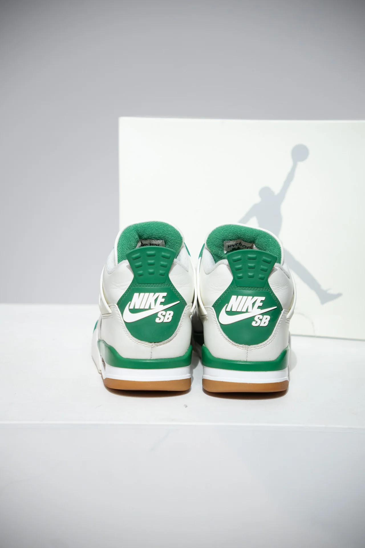 Jordan 4 SB pine Green (Taille 41) - Image 9