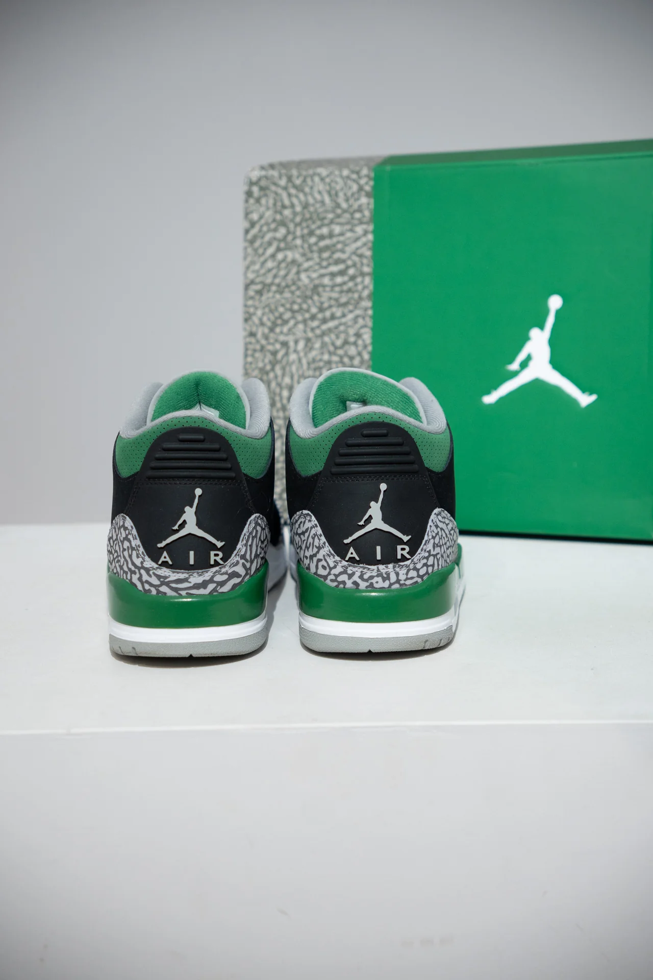 Jordan 3 Pine green (Taille 45) - Image 3