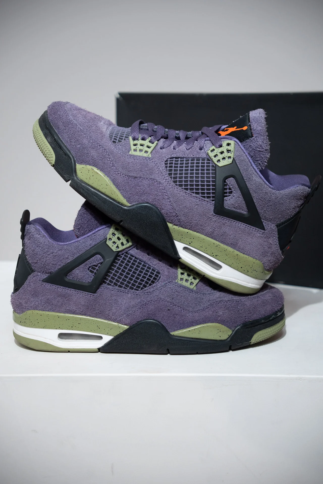 Jordan 4 Canyon purple (Taille 42,5)