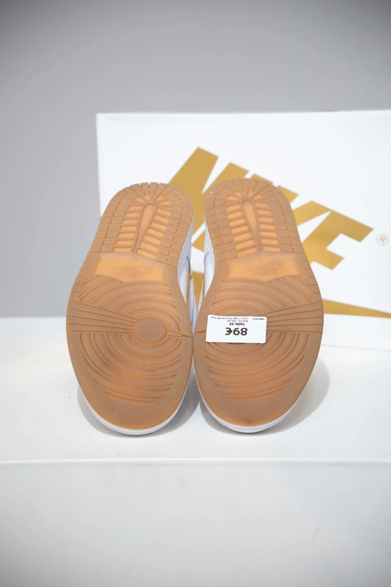 Jordan 1 High White Metallic Gold (Taille 43) - Image 4