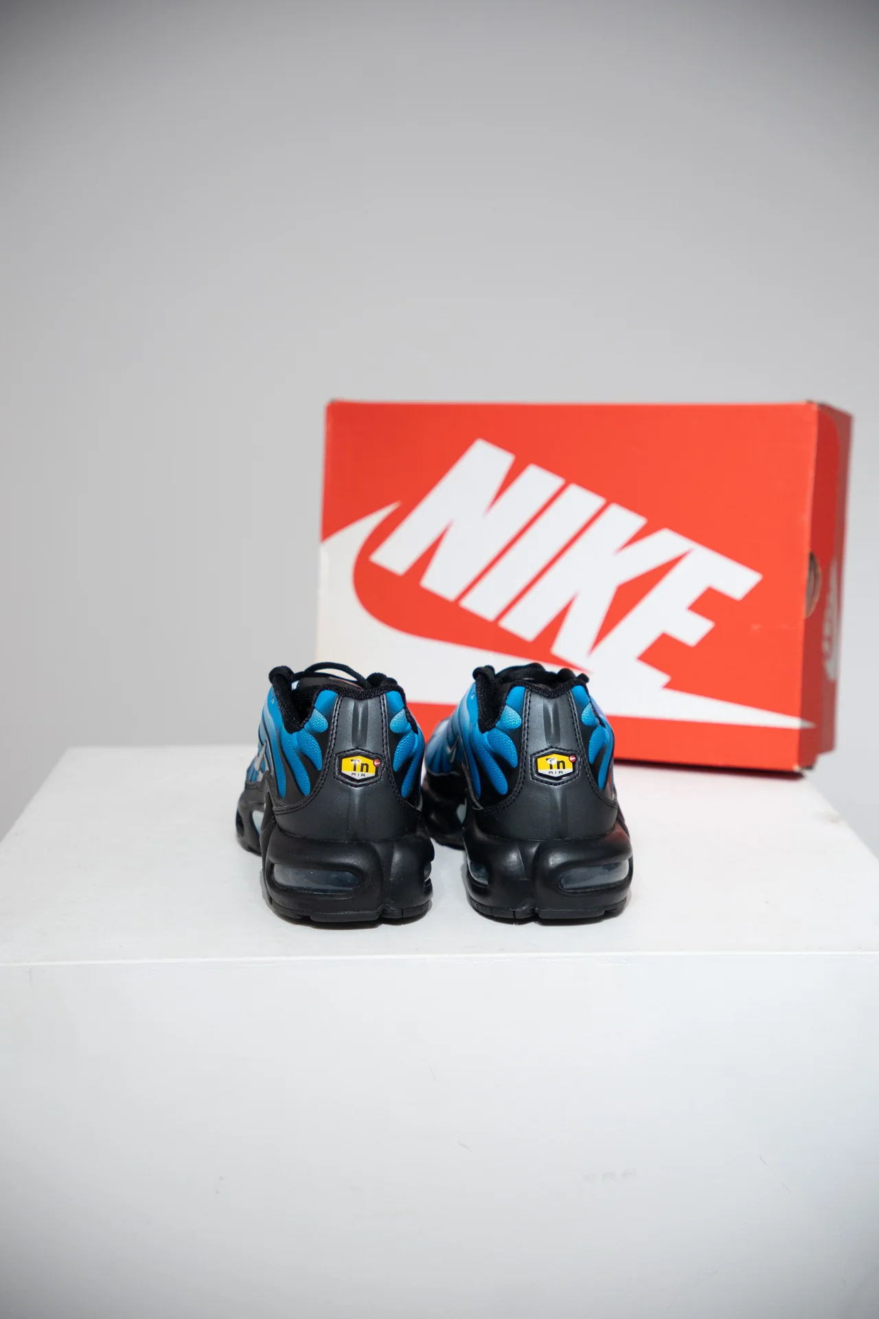 Air Max Plus (TN) Black White Blue (Taille 43) - Image 3