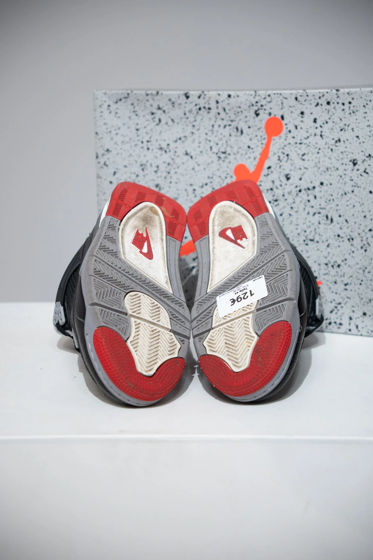 Jordan 4 Bred Reimagined (Taille 44) - Image 4