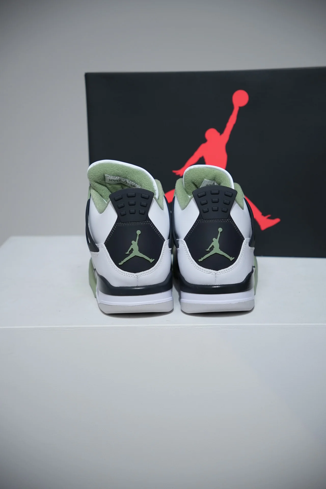 Jordan 4 Seafoam (Taille 38) - Image 2