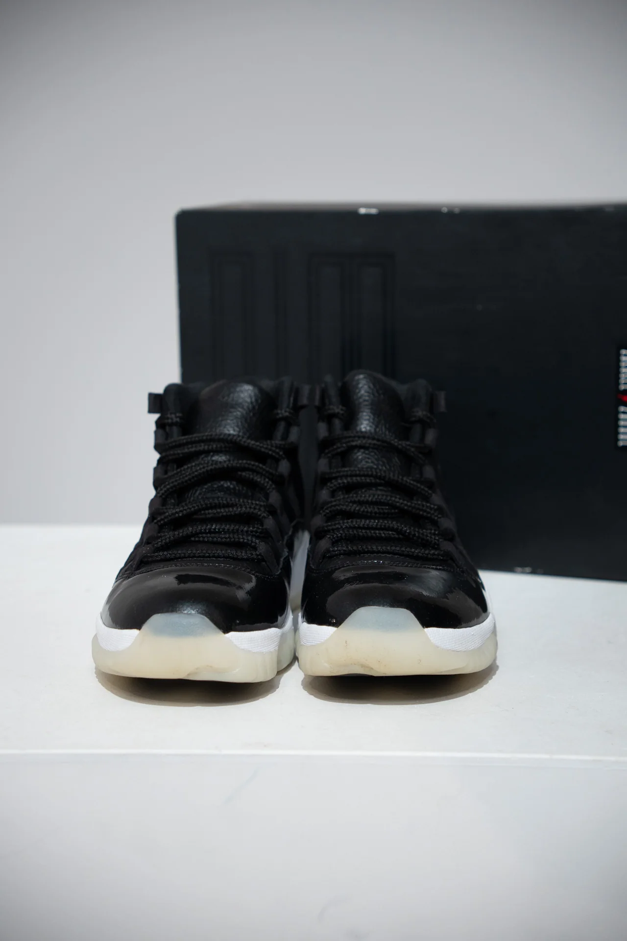 Jordan 11 72-10 (Taille 41) - Image 2
