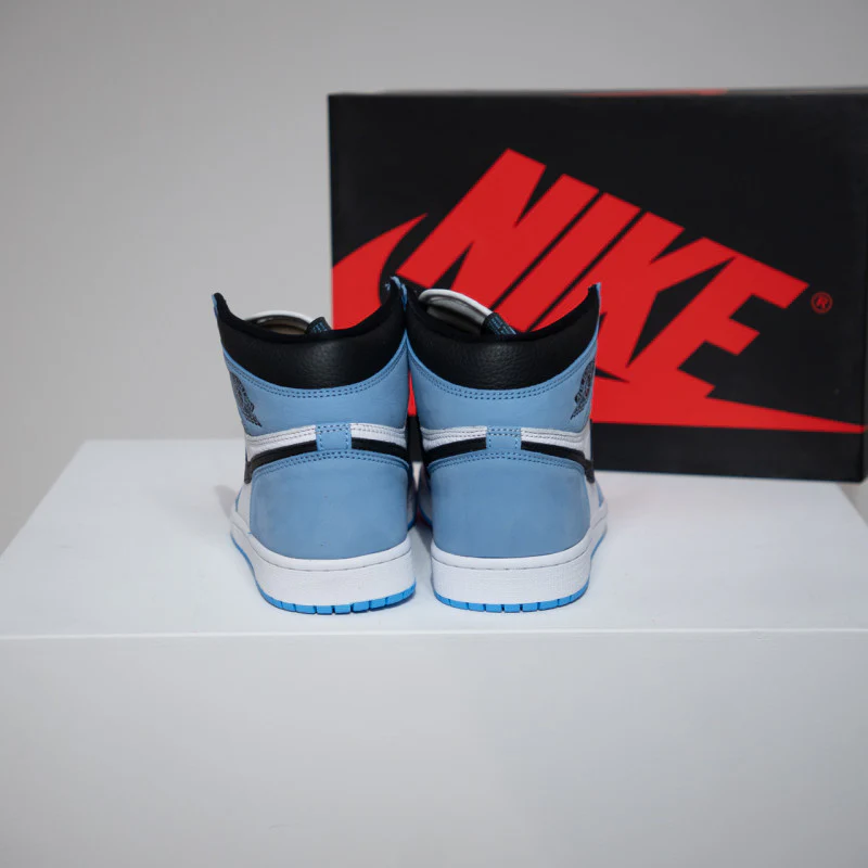 Jordan 1 High University Blue (Taille 40,5) - Image 3