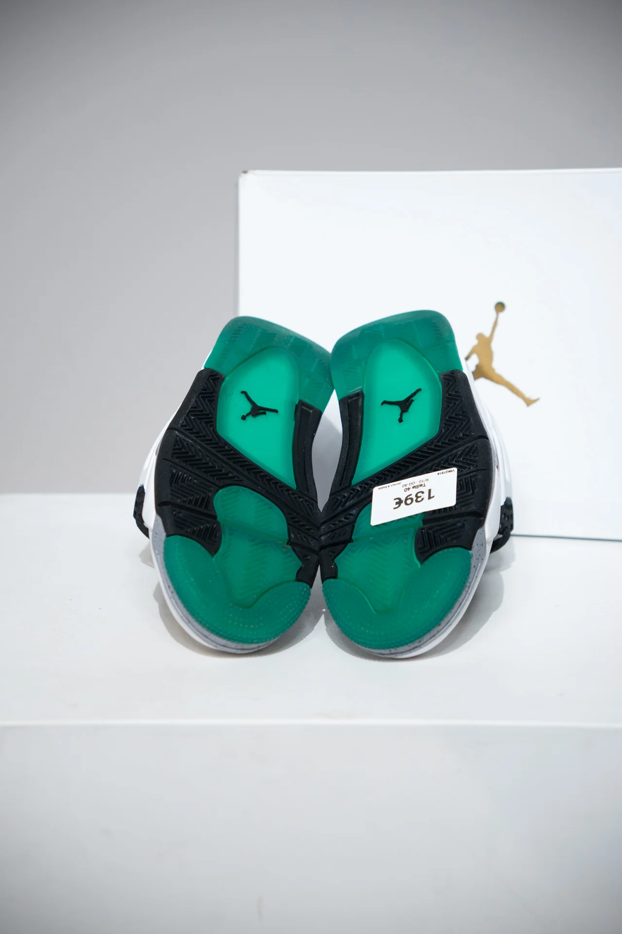 Jordan 4 Rasta (Taille 40) - Image 3