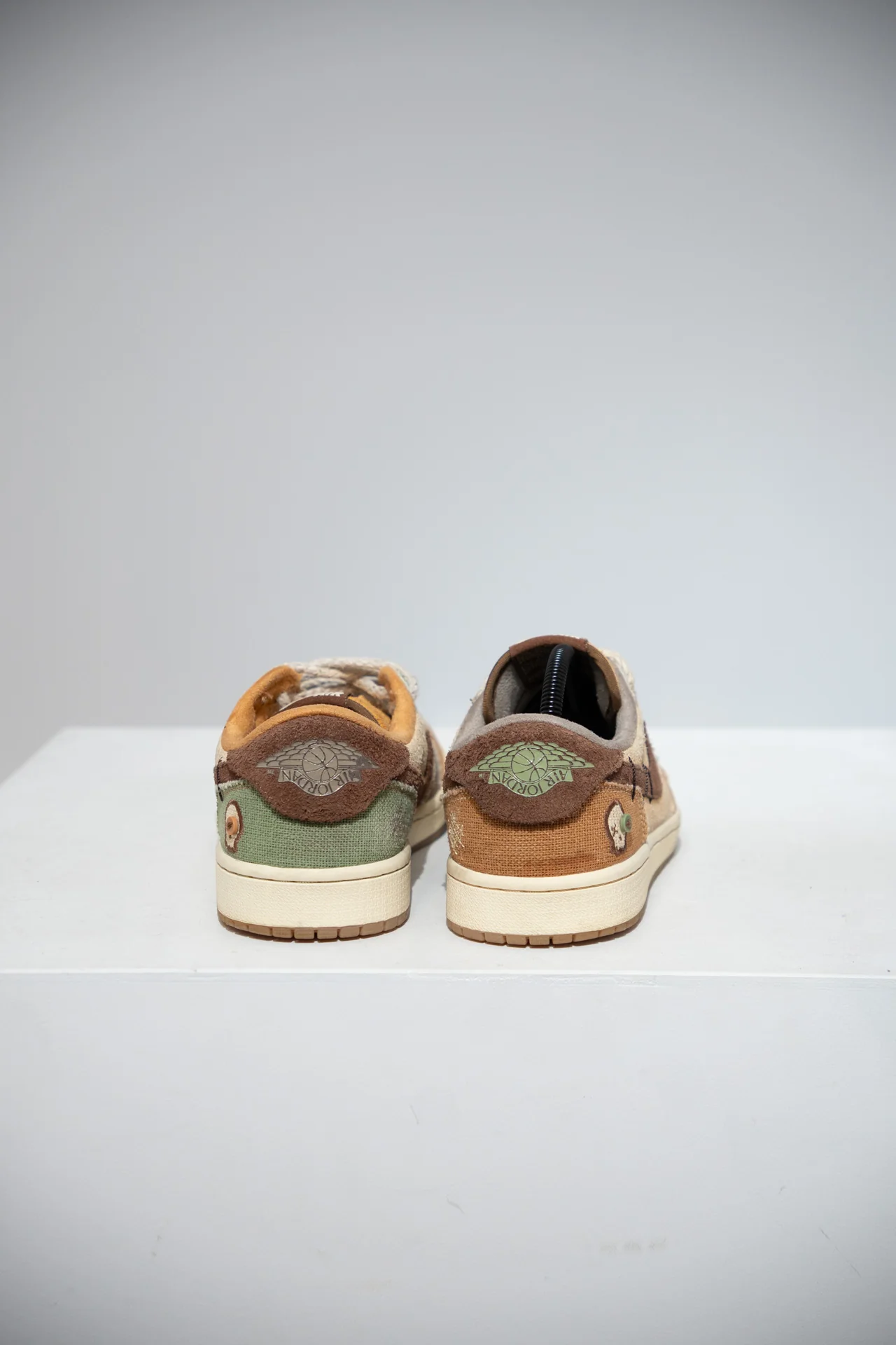 Jordan 1 Low Voodoo Zion Williamson (Taille 42,5) - Image 3