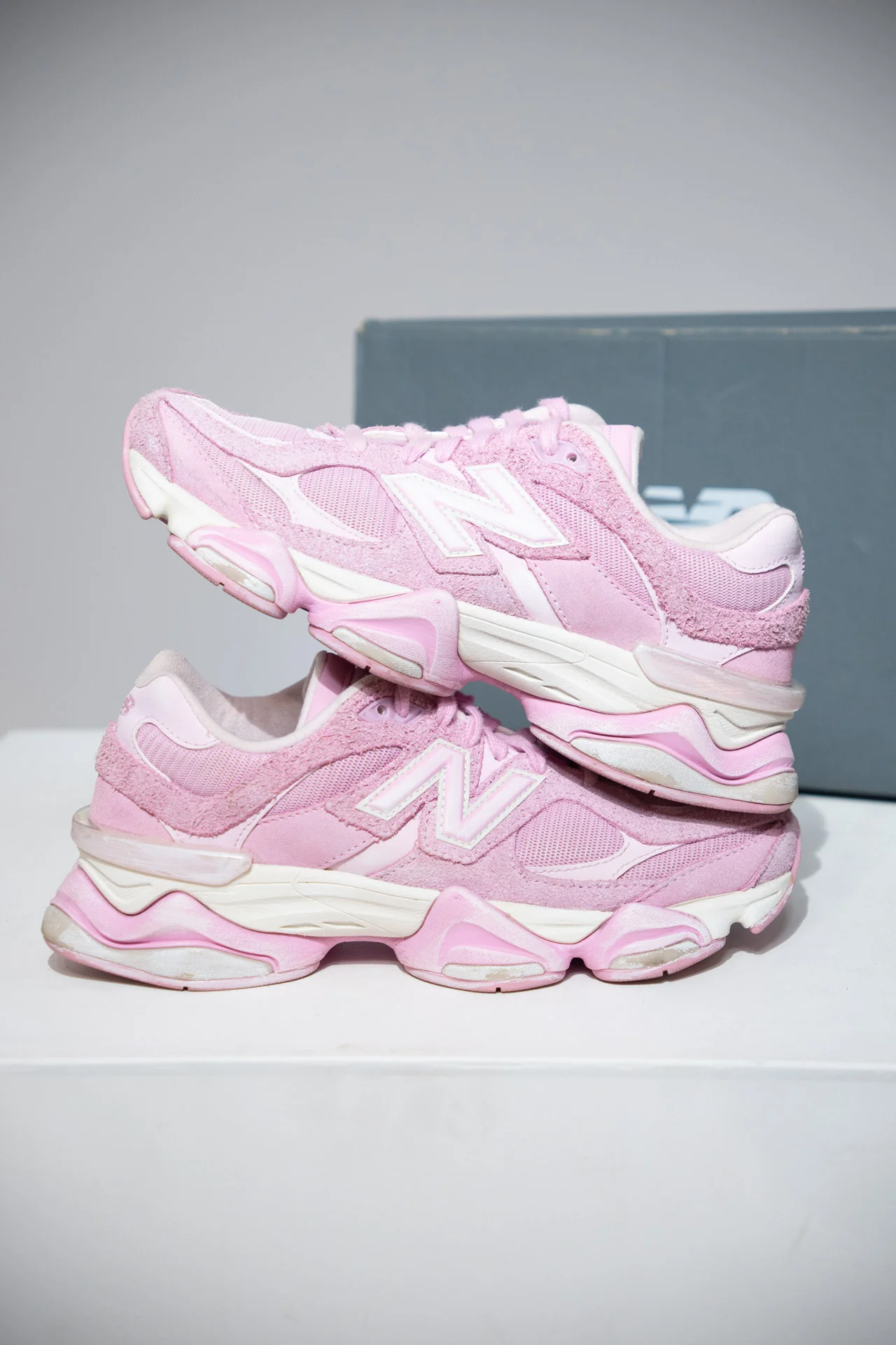 New Balance 9060 Asos Pink (Taille 38,5)