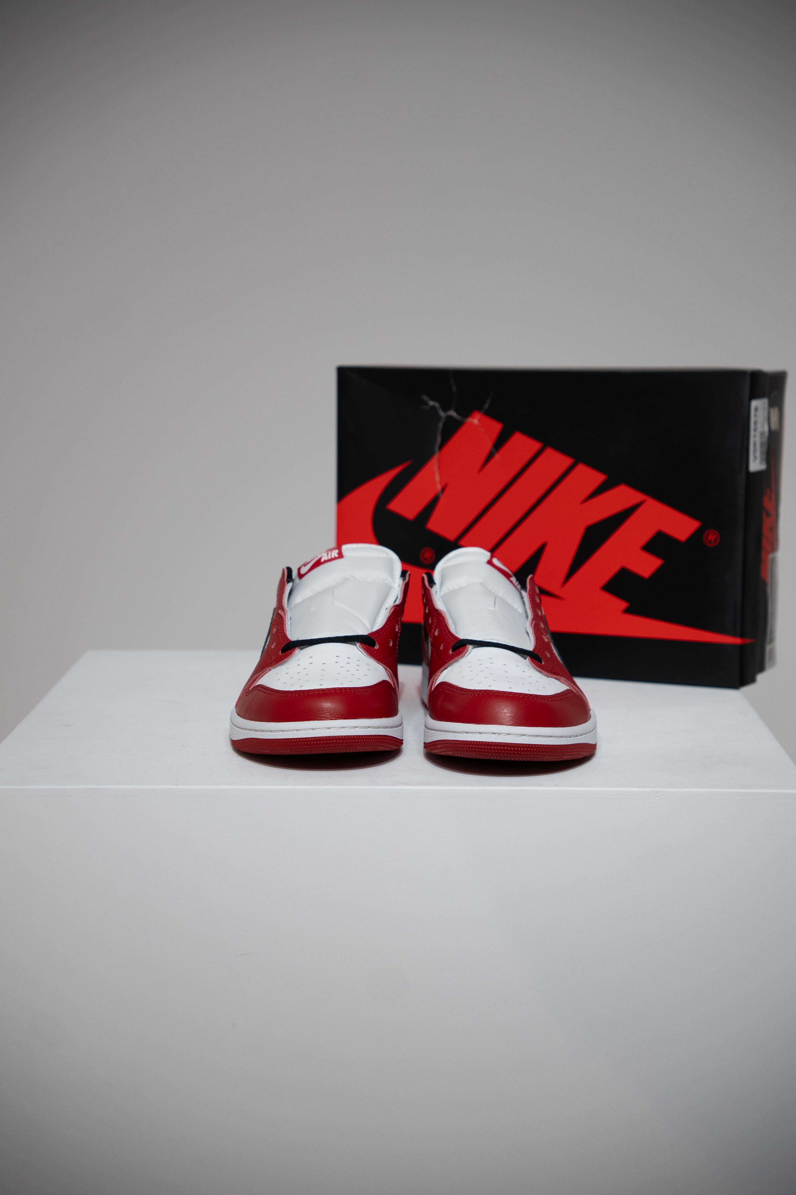 Jordan 1 Low Chicago 2025 (Taille 47) - Image 2
