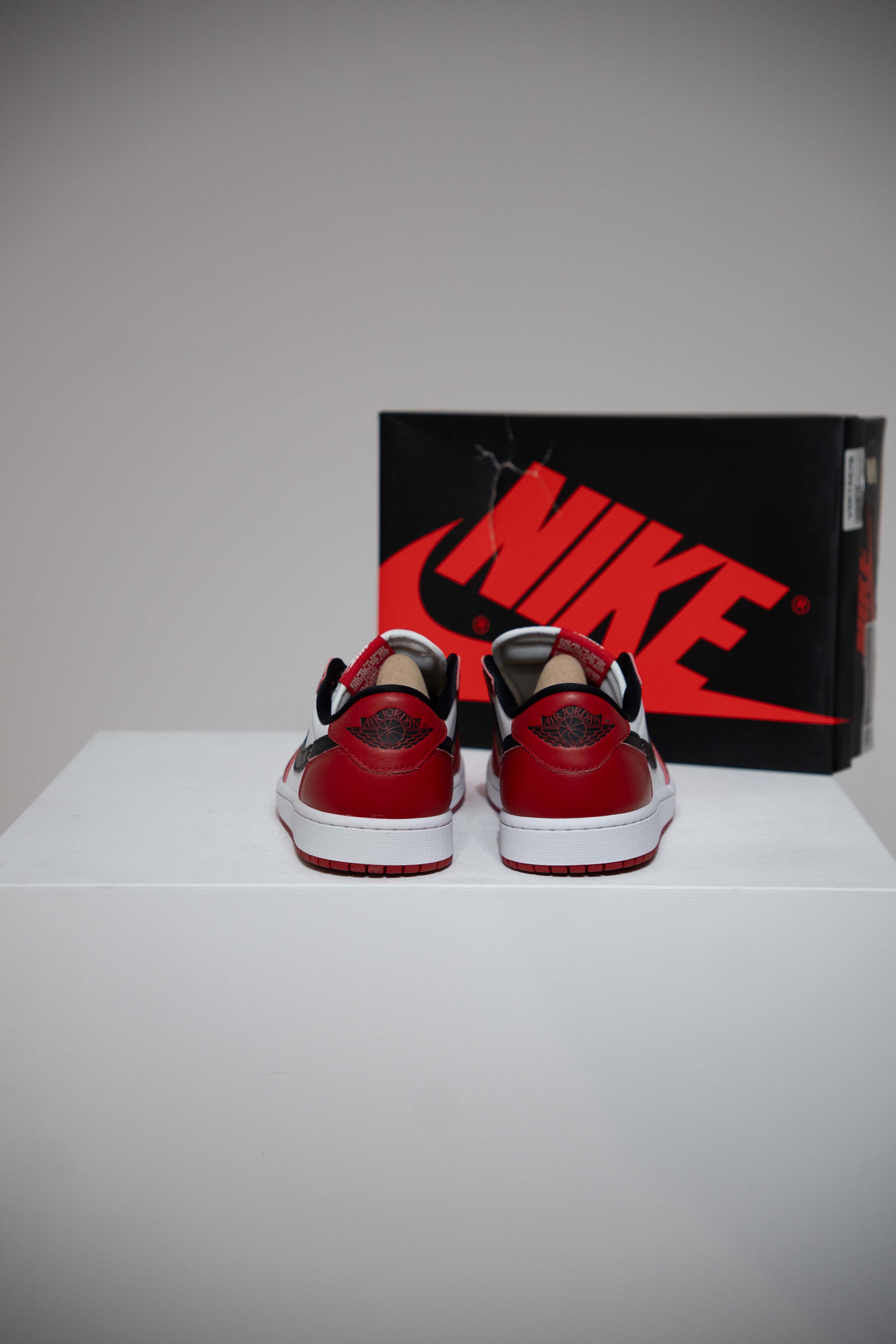 Jordan 1 Low Chicago 2025 (Taille 47) - Image 3