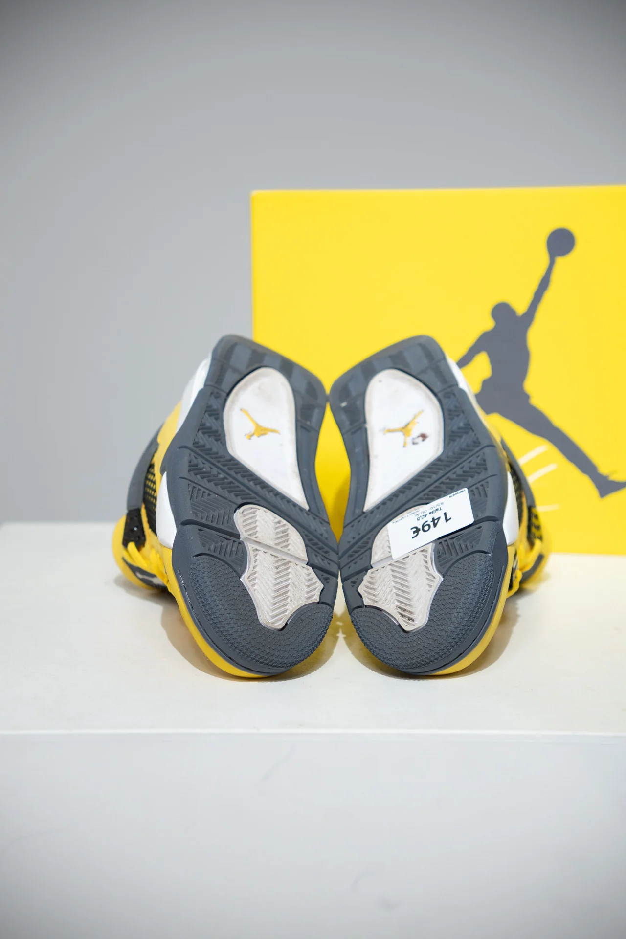 Jordan 4 Lightning (Taille 40,5) - Image 4