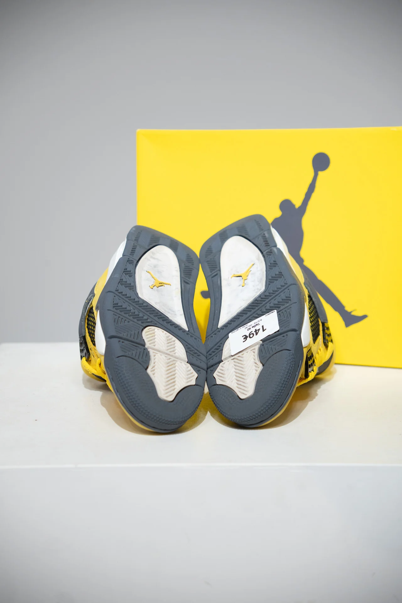 Jordan 4 Lightning (Taille 40) - Image 4