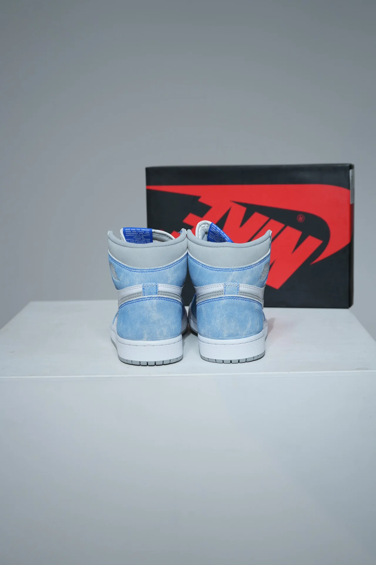 Jordan 1 High Hyper Royal (Taille 46) - Image 3
