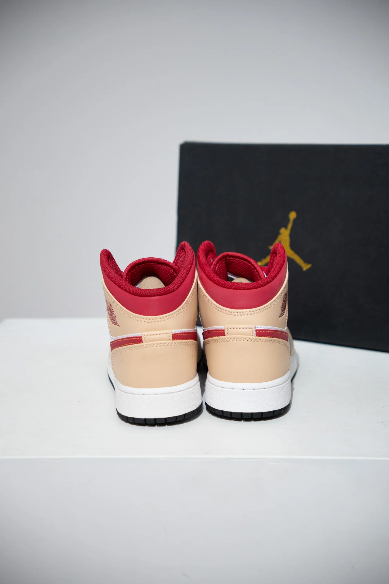 Jordan 1 Mid Curry (Taille 38,5) - Image 3