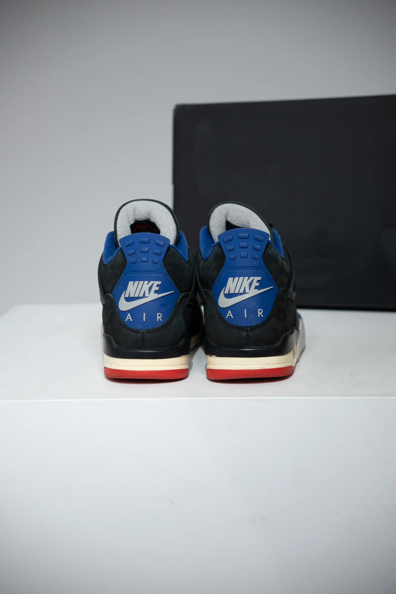 Jordan 4 Rare (Taille 40,5) - Image 4