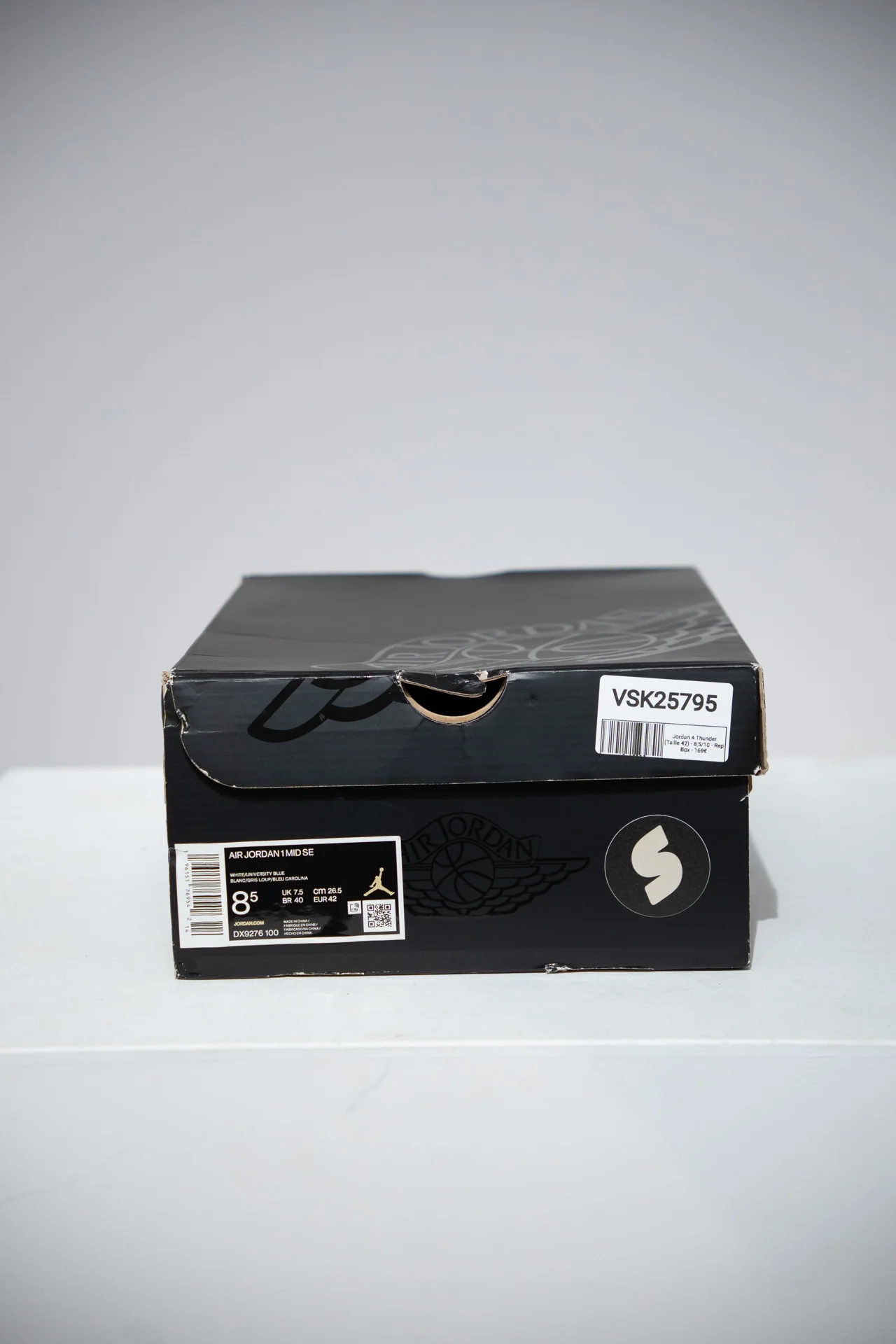 Jordan 4 Thunder (Taille 42) - Image 5