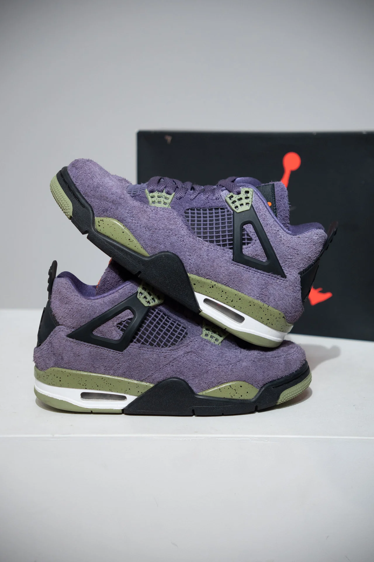 Jordan 4 Canyon purple (Taille 37,5)