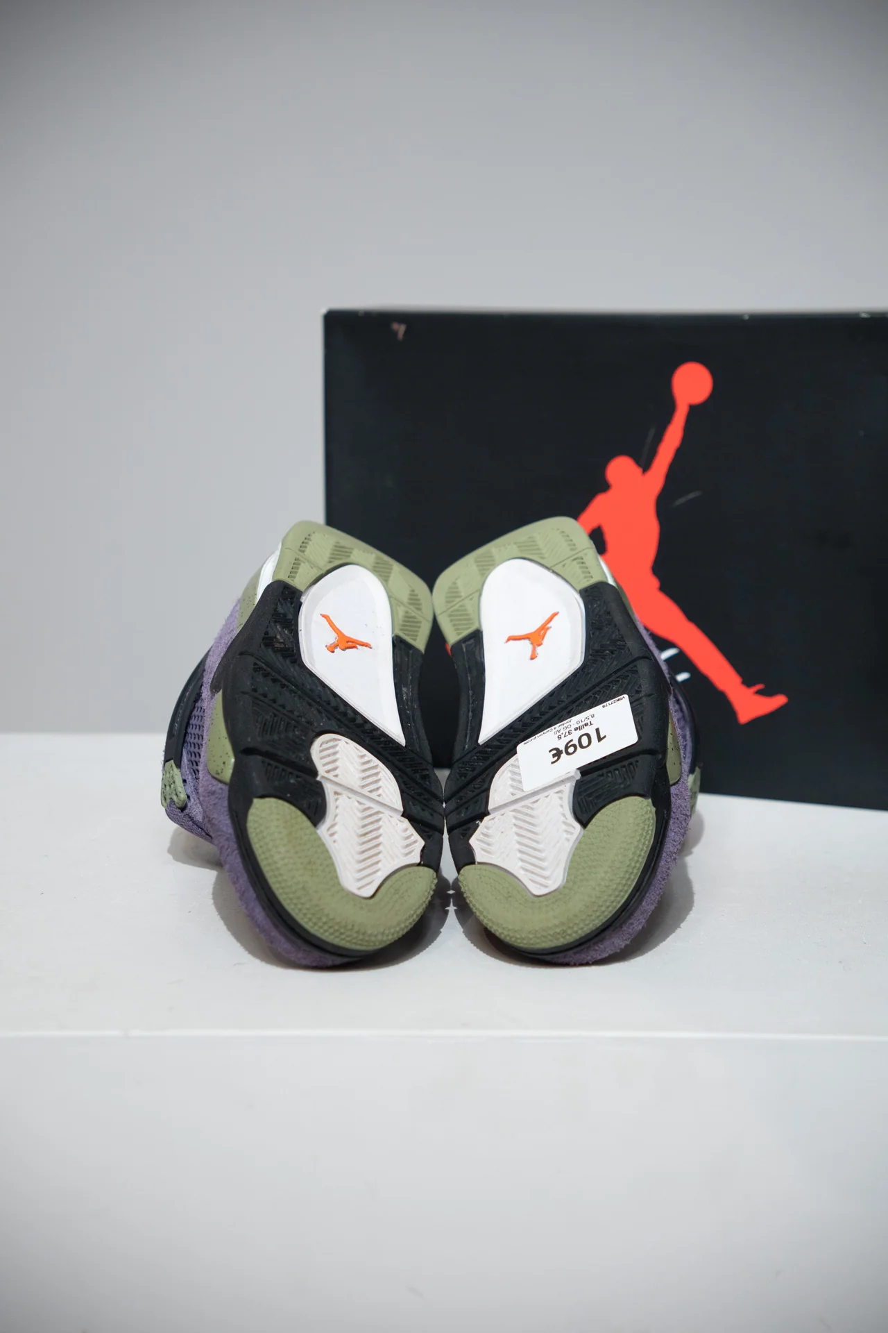 Jordan 4 Canyon purple (Taille 37,5) - Image 4