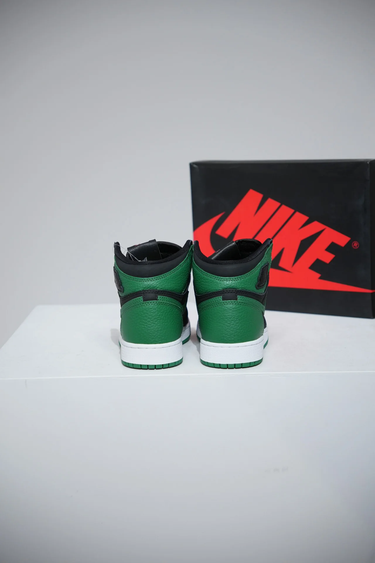 Jordan 1 High Pine Green GS (Taille 38) - Image 2