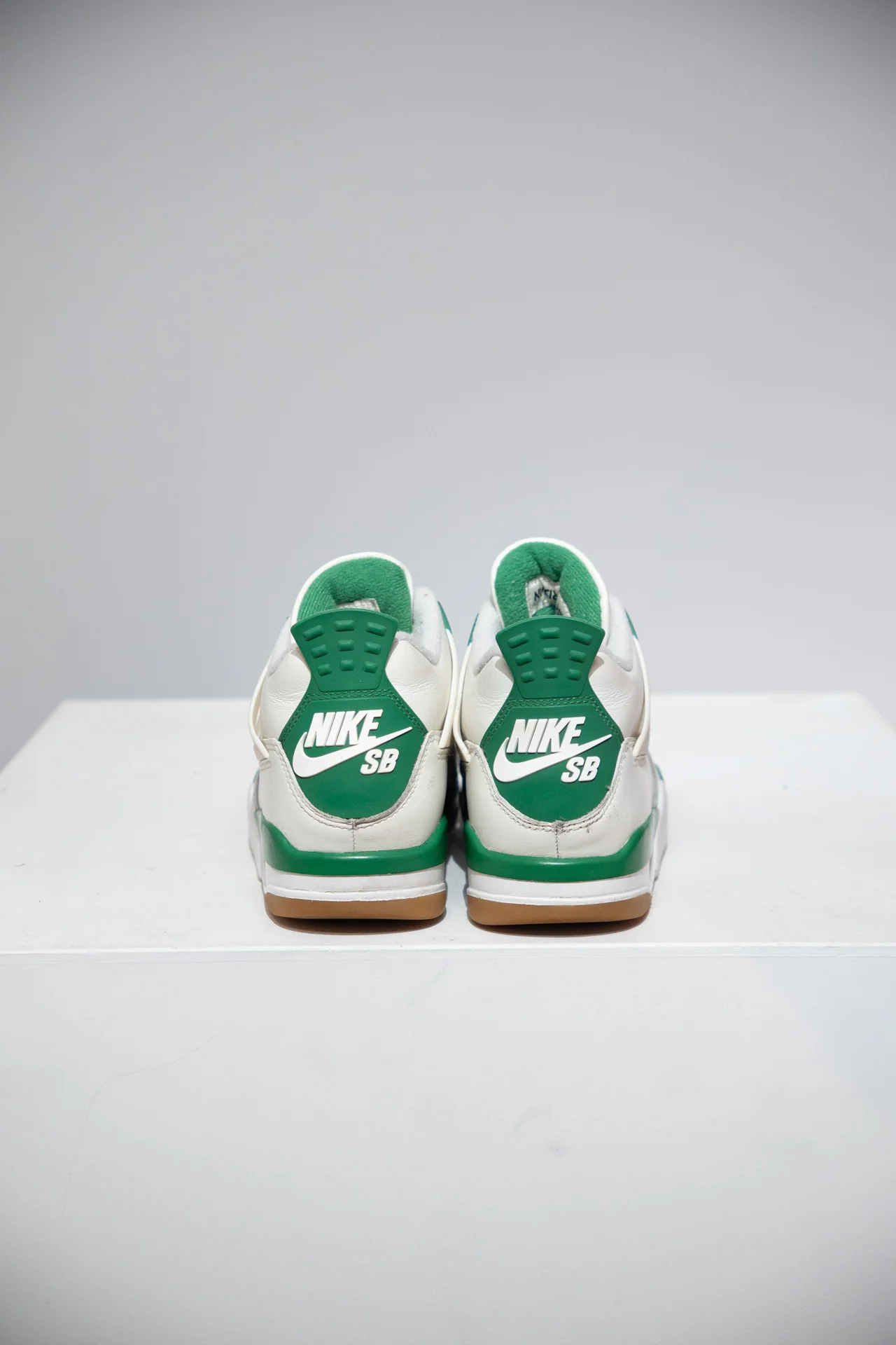 Jordan 4 SB pine Green (Taille 37,5) - Image 3