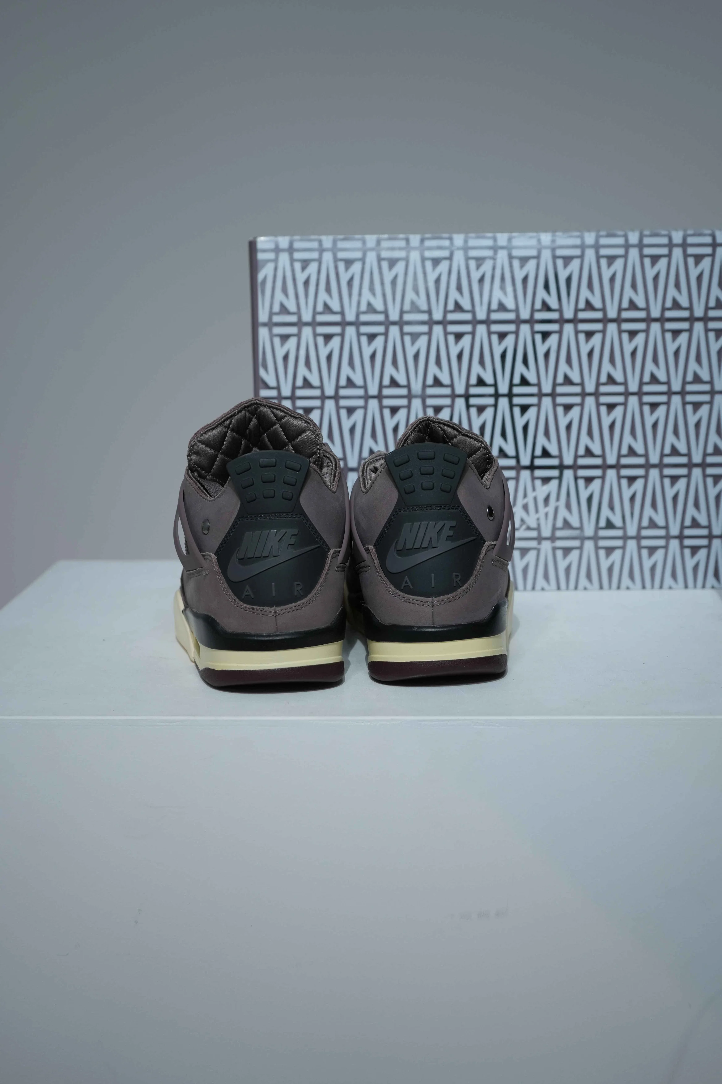 Jordan 4 A Ma Maniere Violet Ore (Taille 38,5) - Image 2