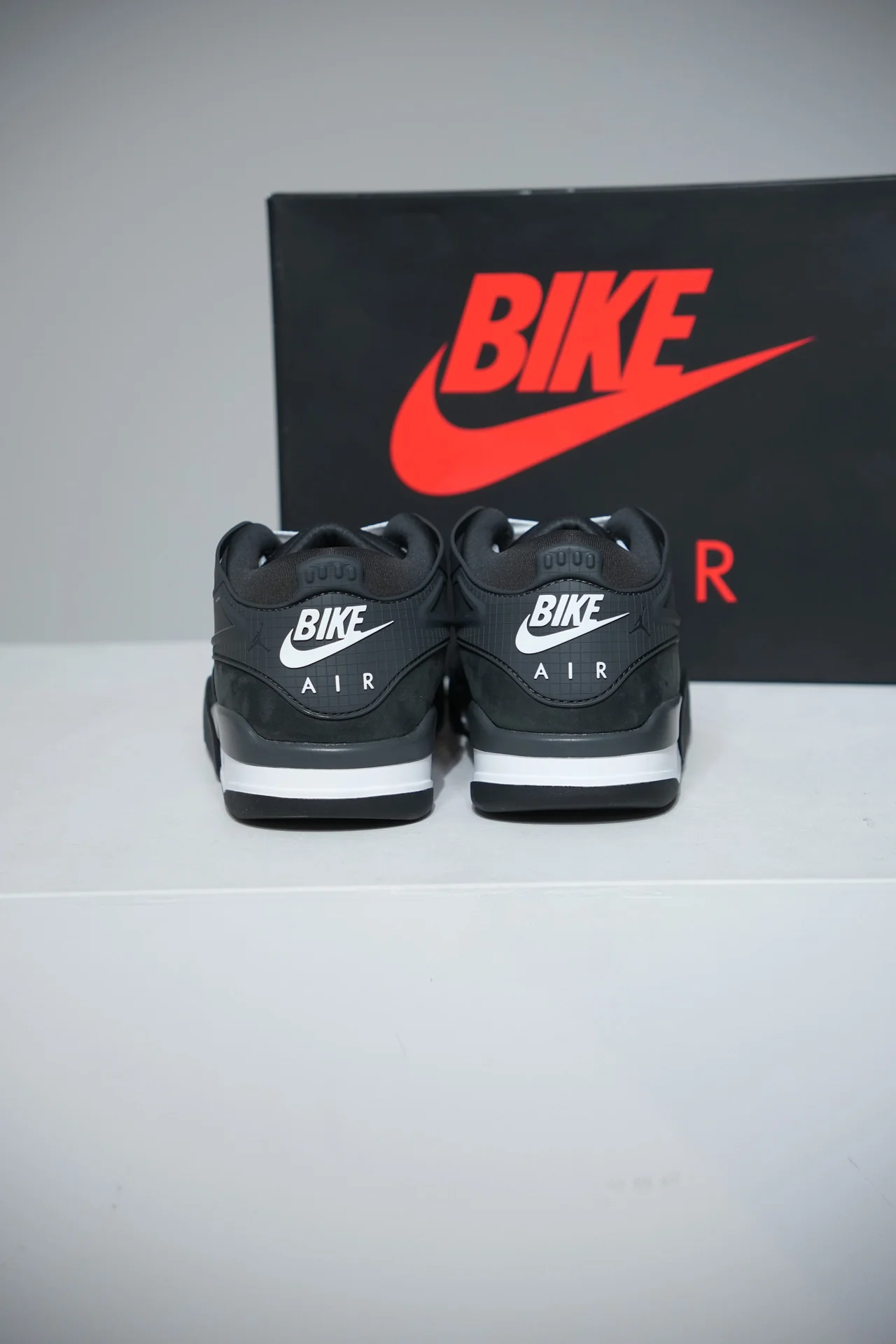 Jordan 4 RM Nigel Sylvester Black (Taille 43) - Image 3