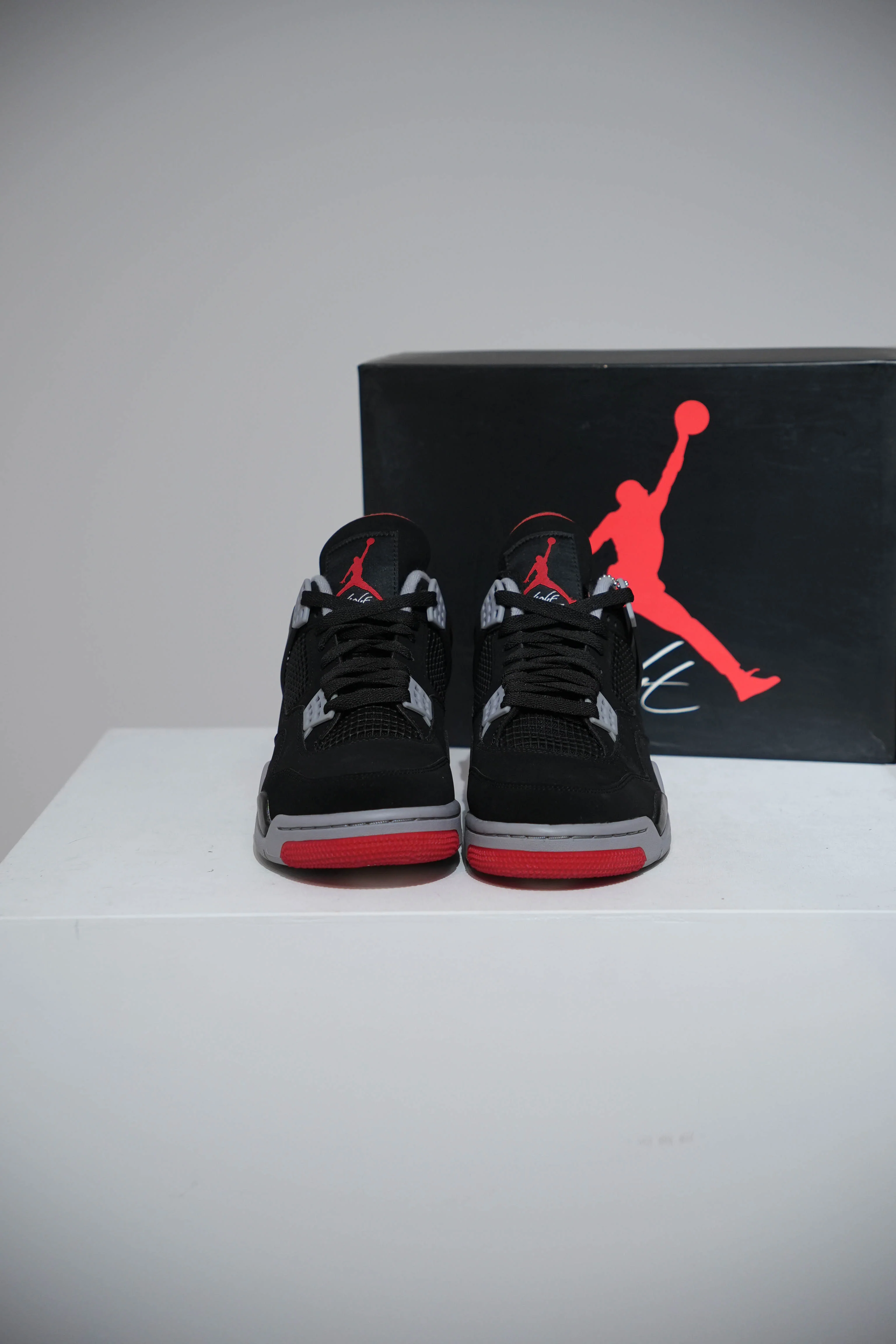 Jordan 4 Bred 2019 (Taille 42,5) - Image 2
