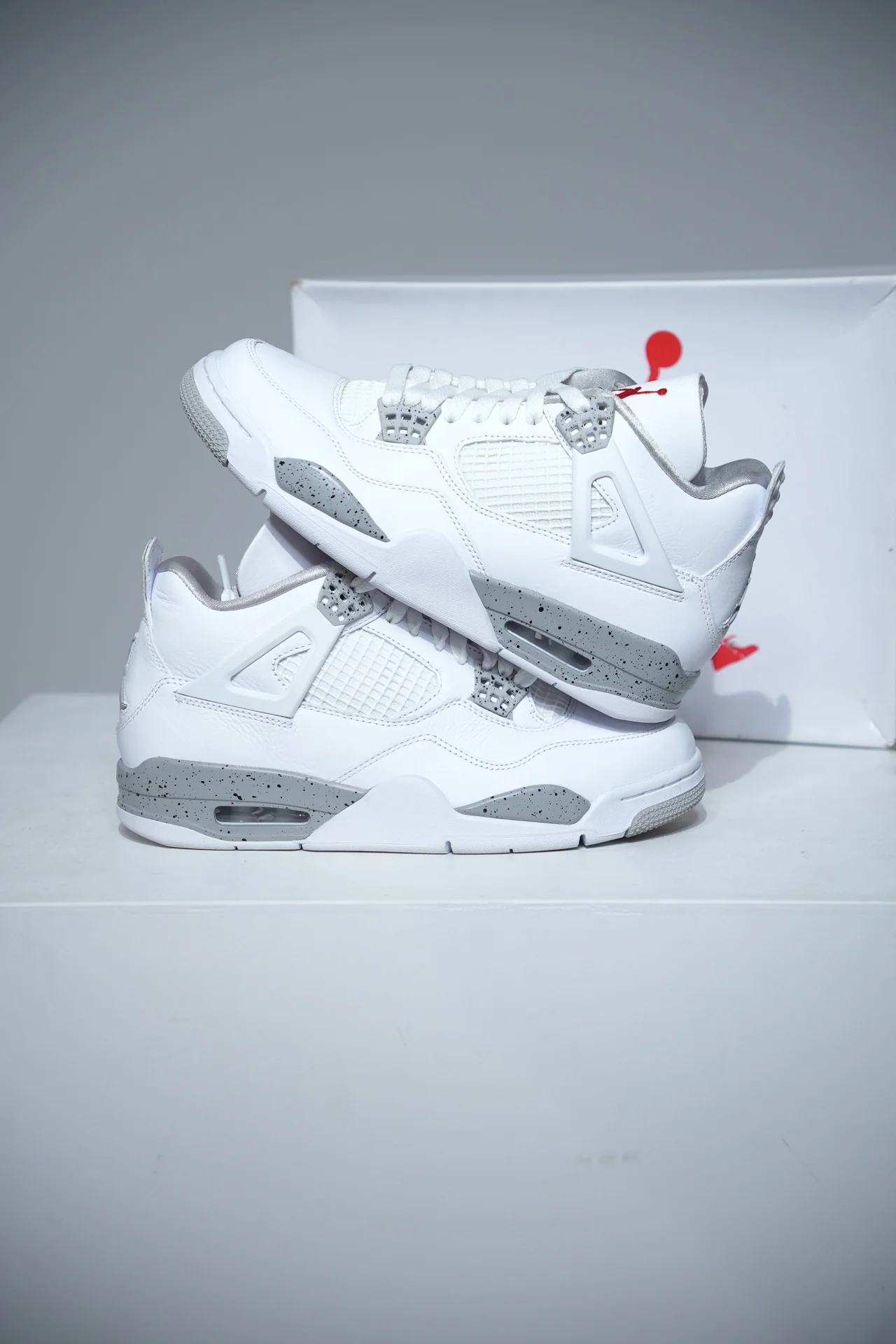 Jordan 4 White Oreo (Taille 42)