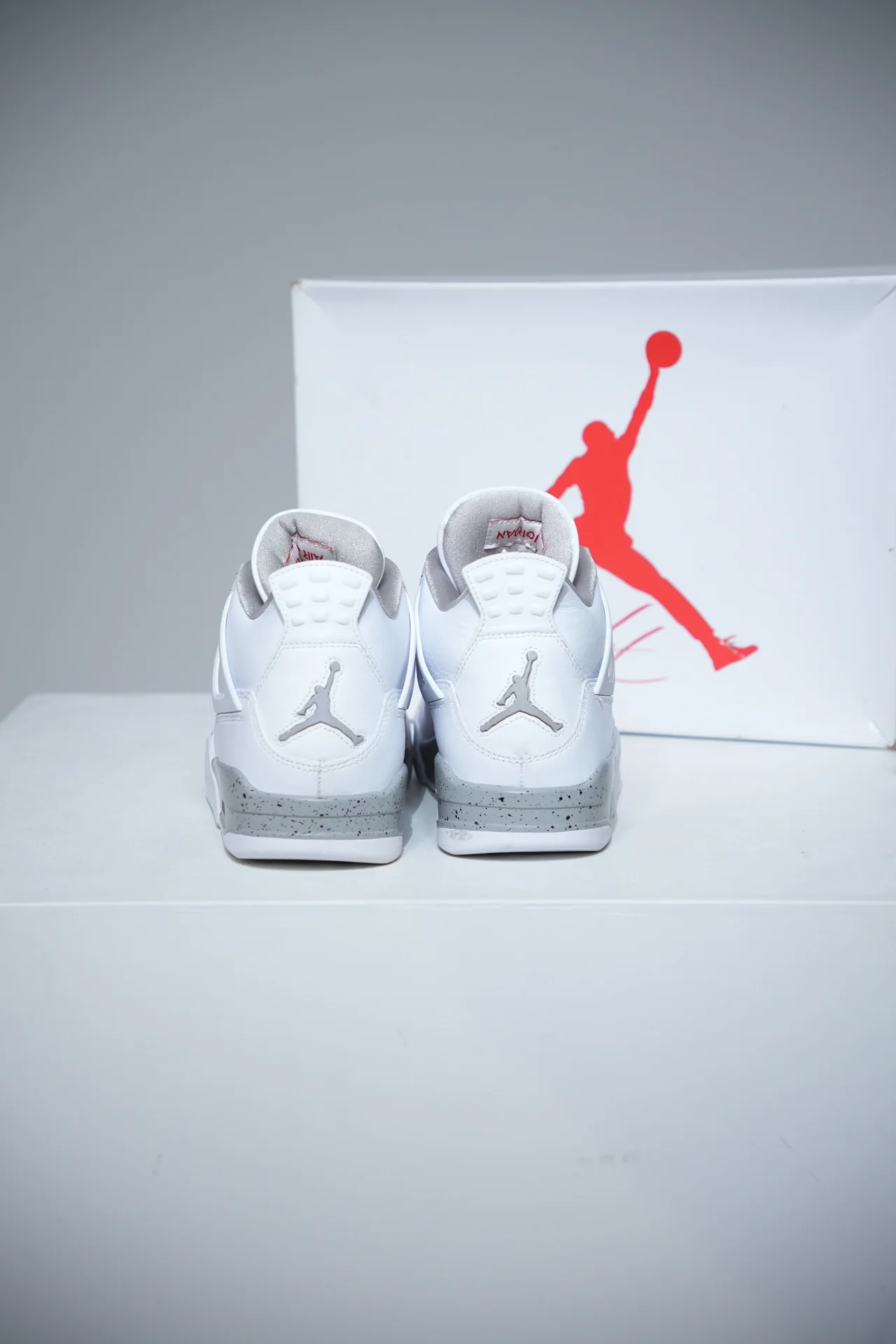 Jordan 4 White Oreo (Taille 42) - Image 3