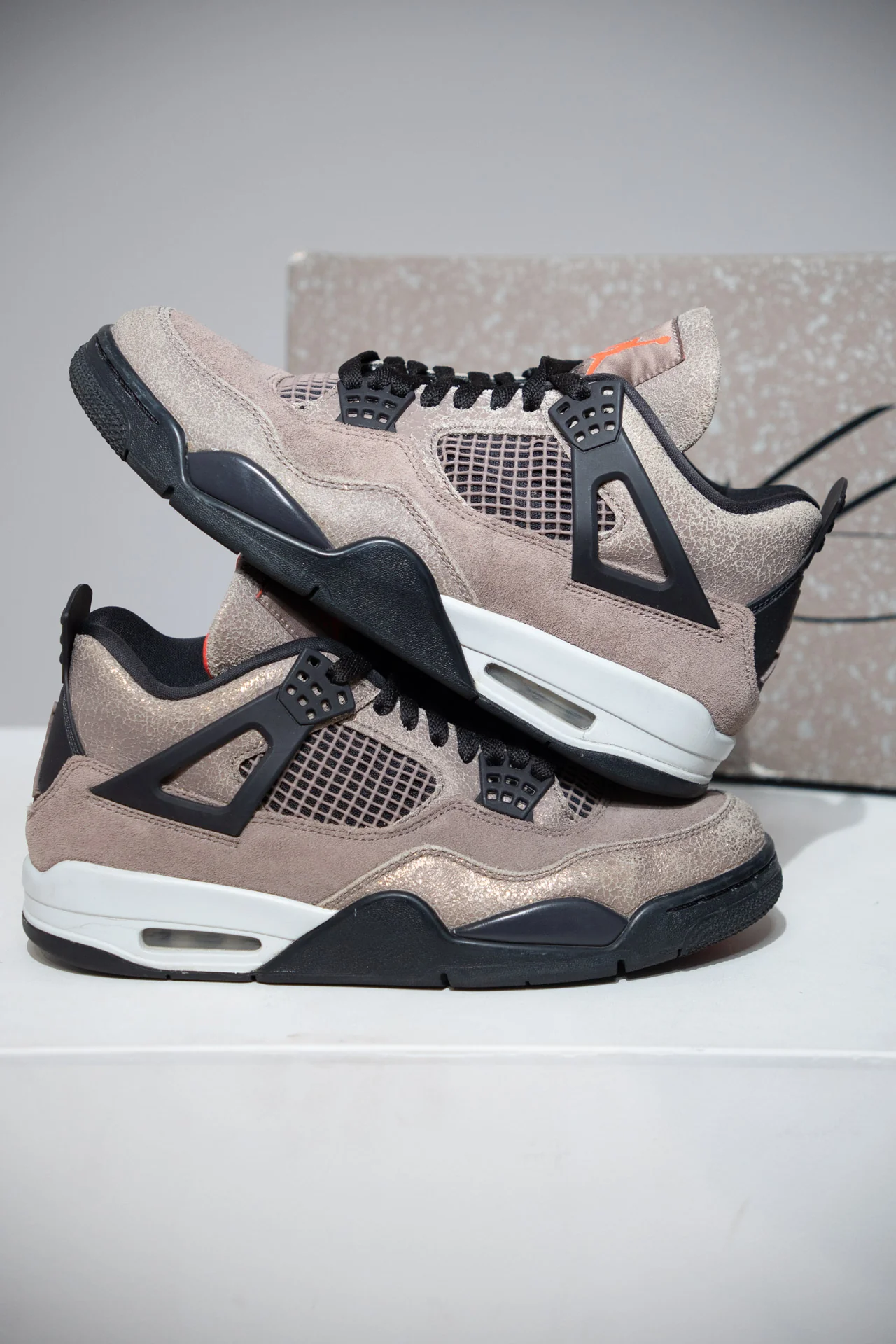 Jordan 4 Taupe Haze (Taille 42)