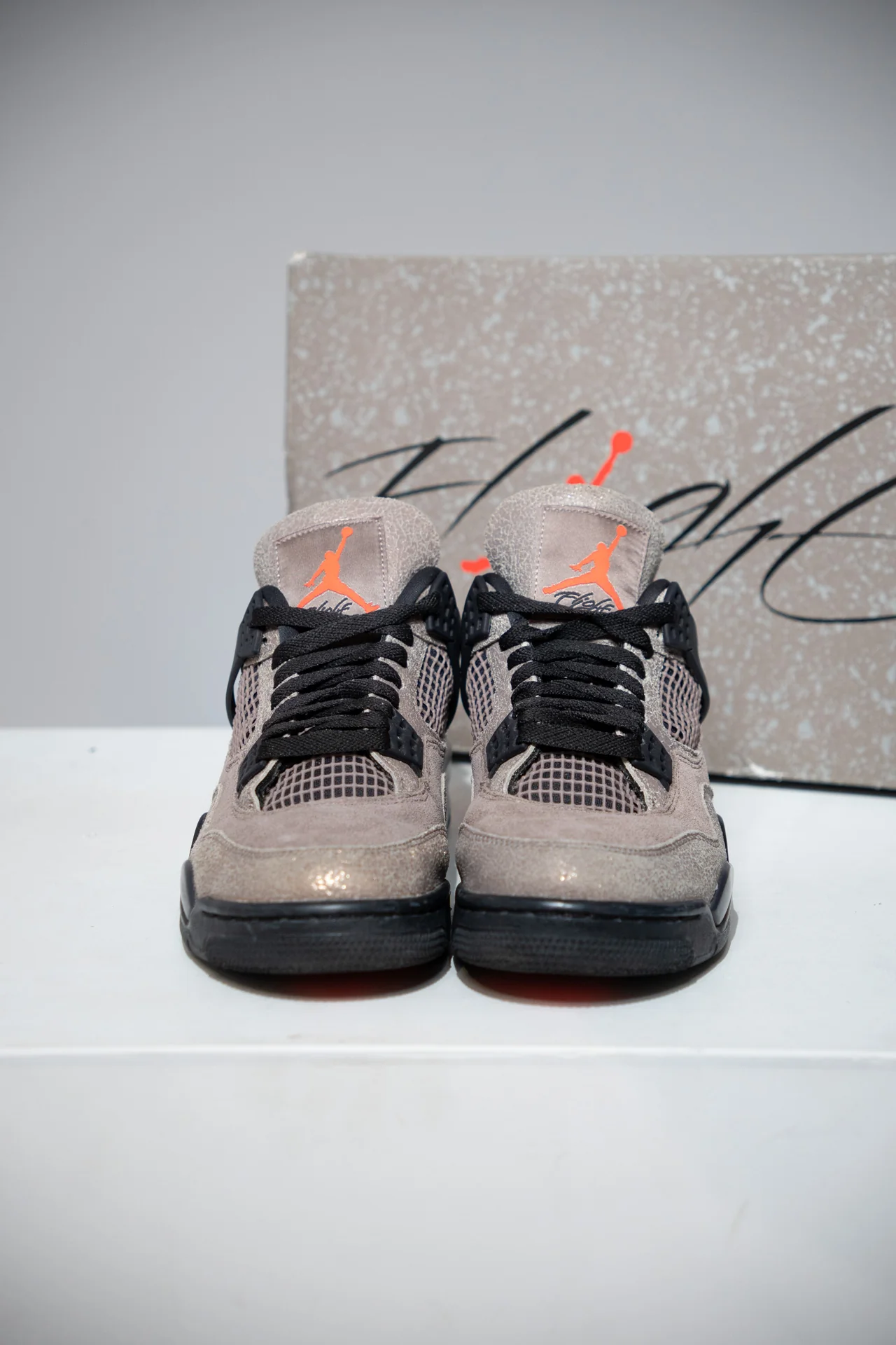 Jordan 4 Taupe Haze (Taille 42) - Image 2