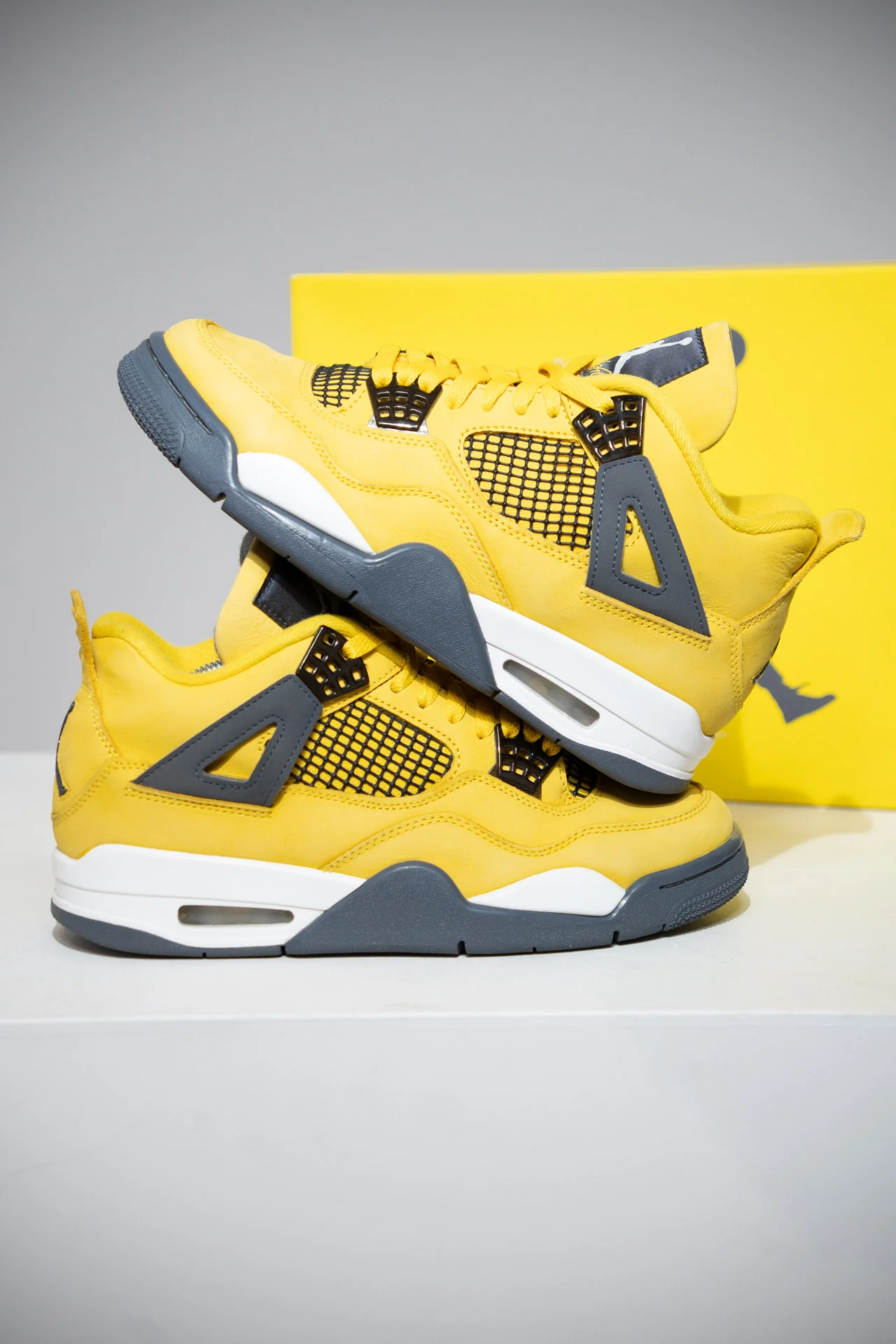 Jordan 4 Lightning (Taille 40) - Image 6