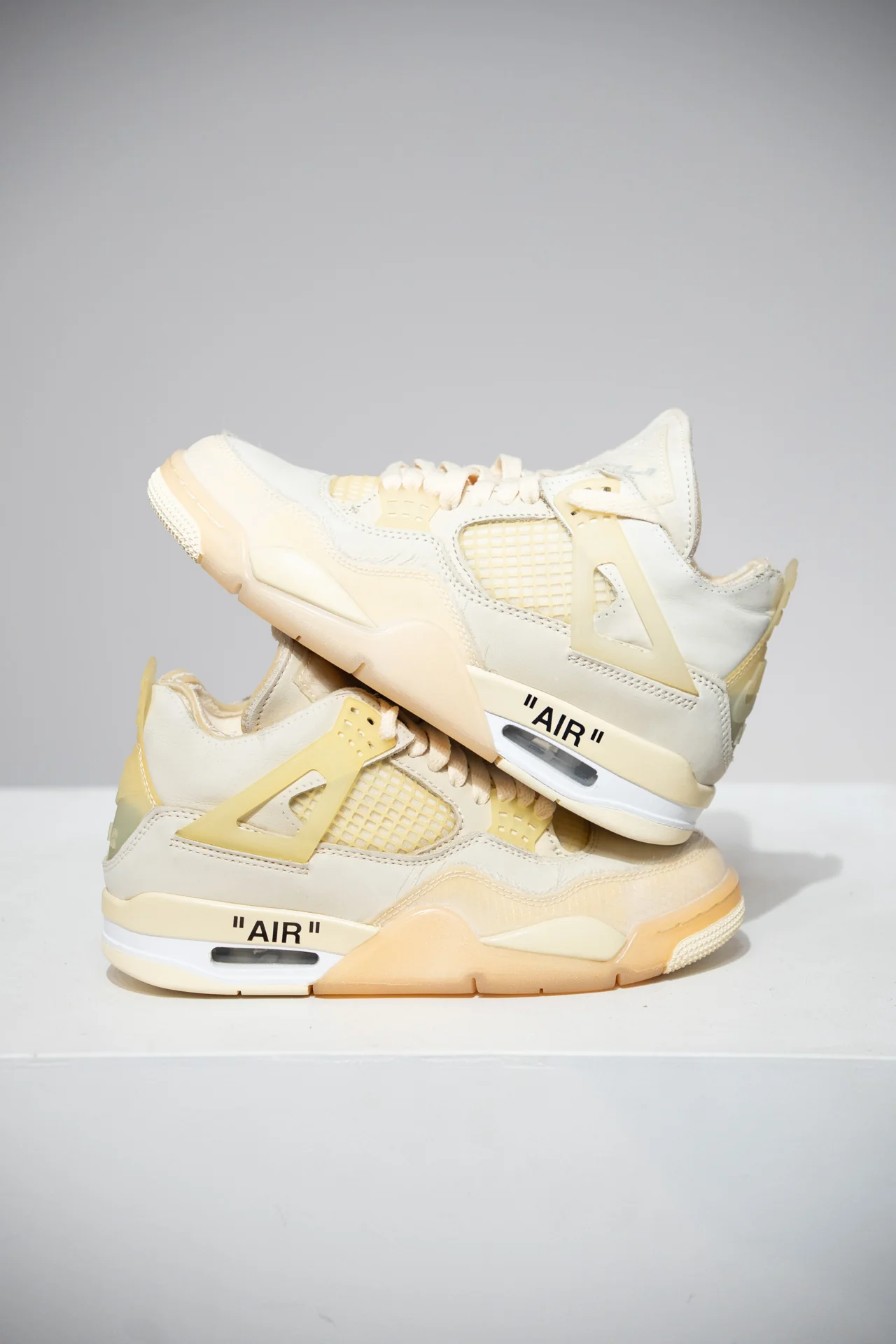 Jordan 4 Off-White Sail (Taille 36,5)
