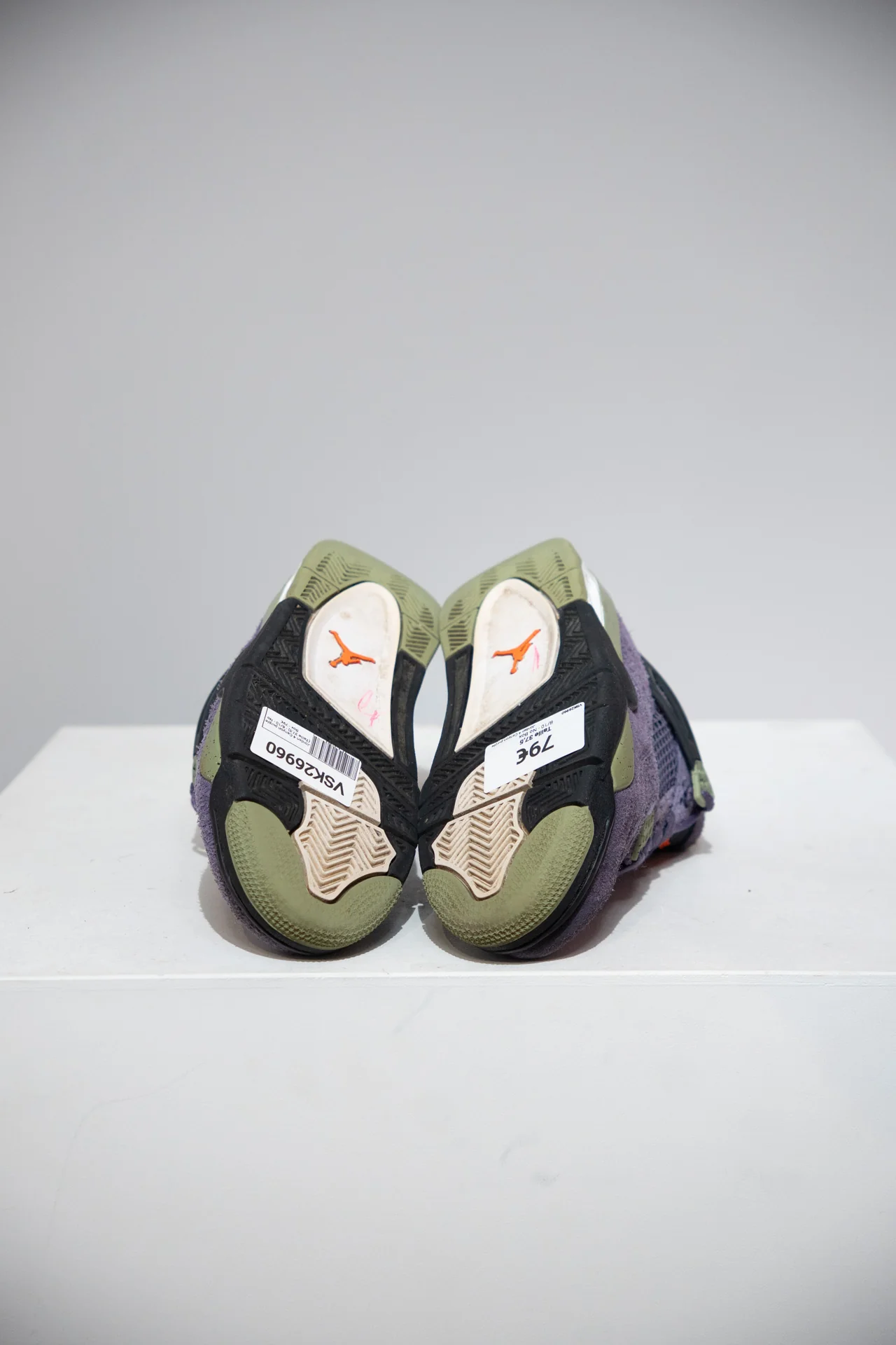 Jordan 4 Canyon purple (Taille 37,5) - Image 3