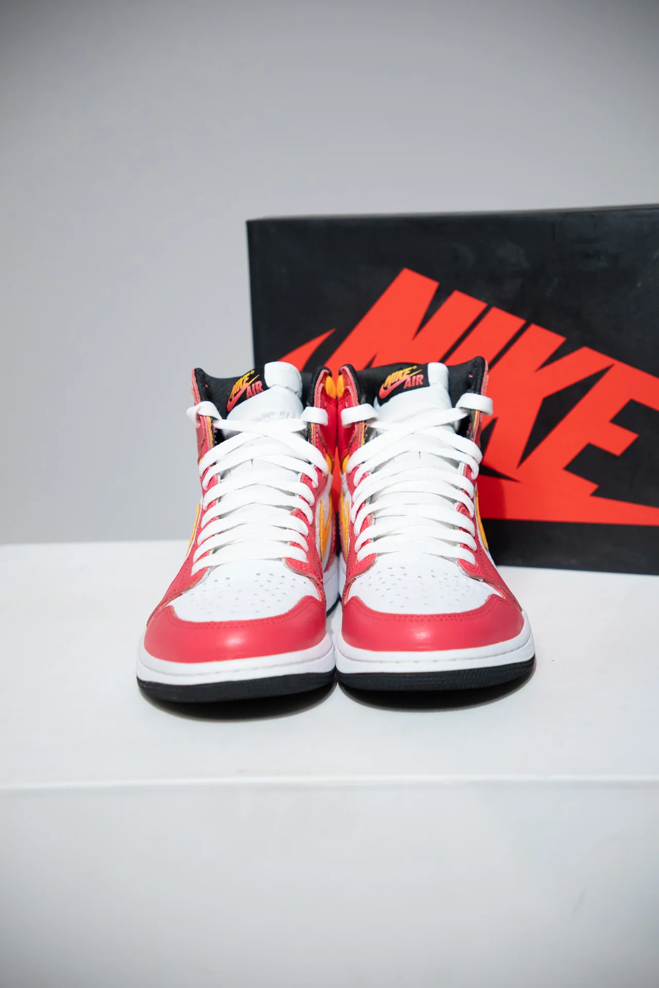 Jordan 1 High Fusion Red (Taille 42,5) - Image 2