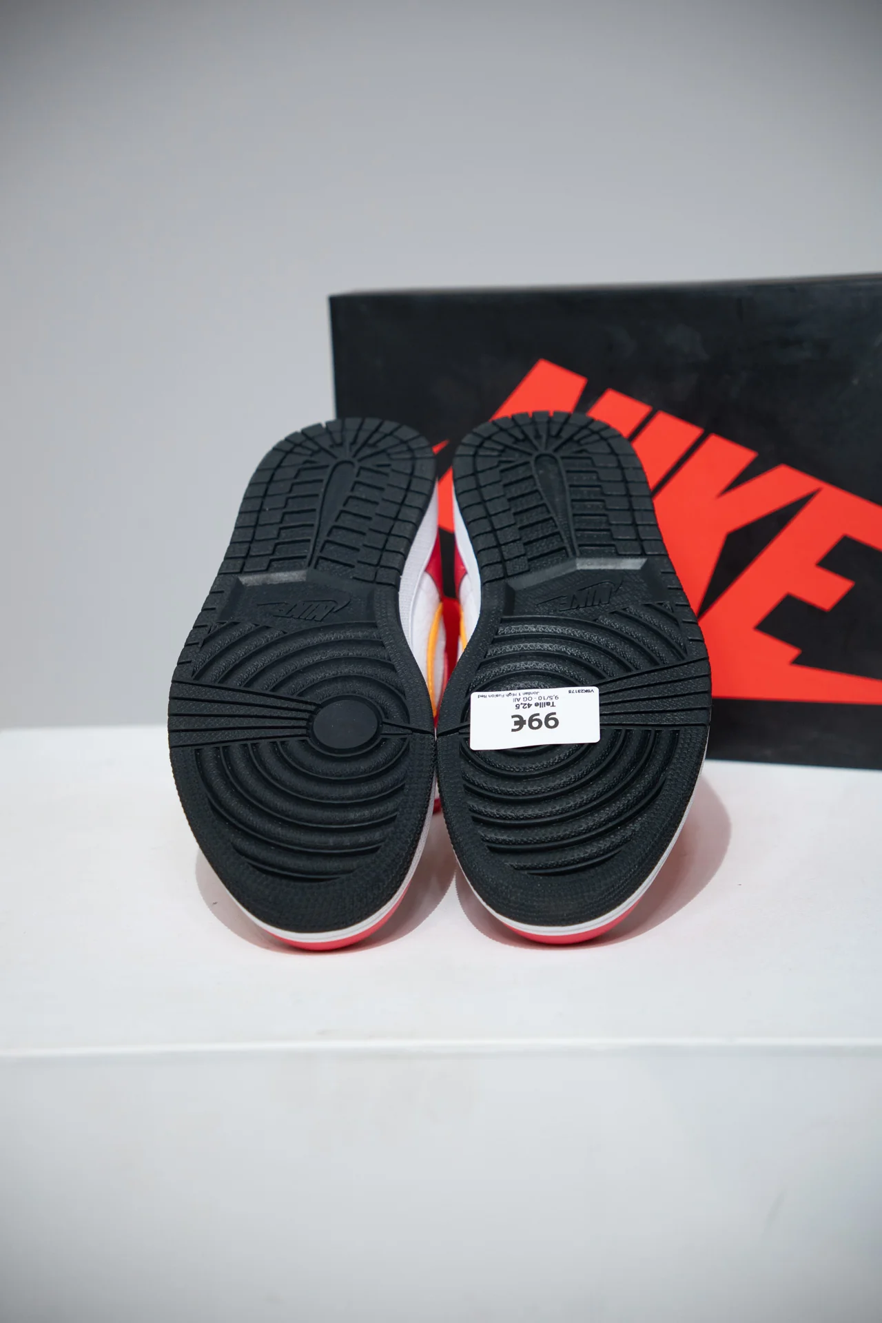 Jordan 1 High Fusion Red (Taille 42,5) - Image 4