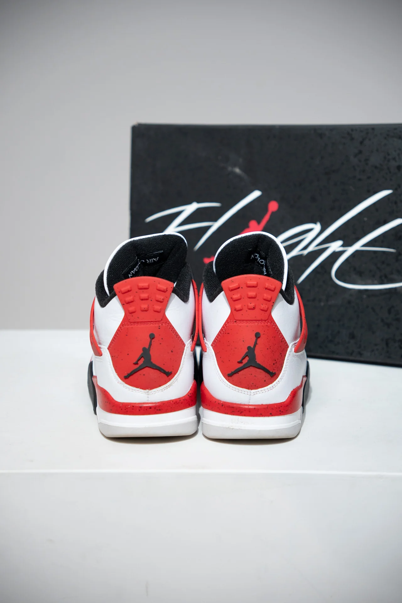 Jordan 4 Red Cement (Taille 42,5) - Image 4