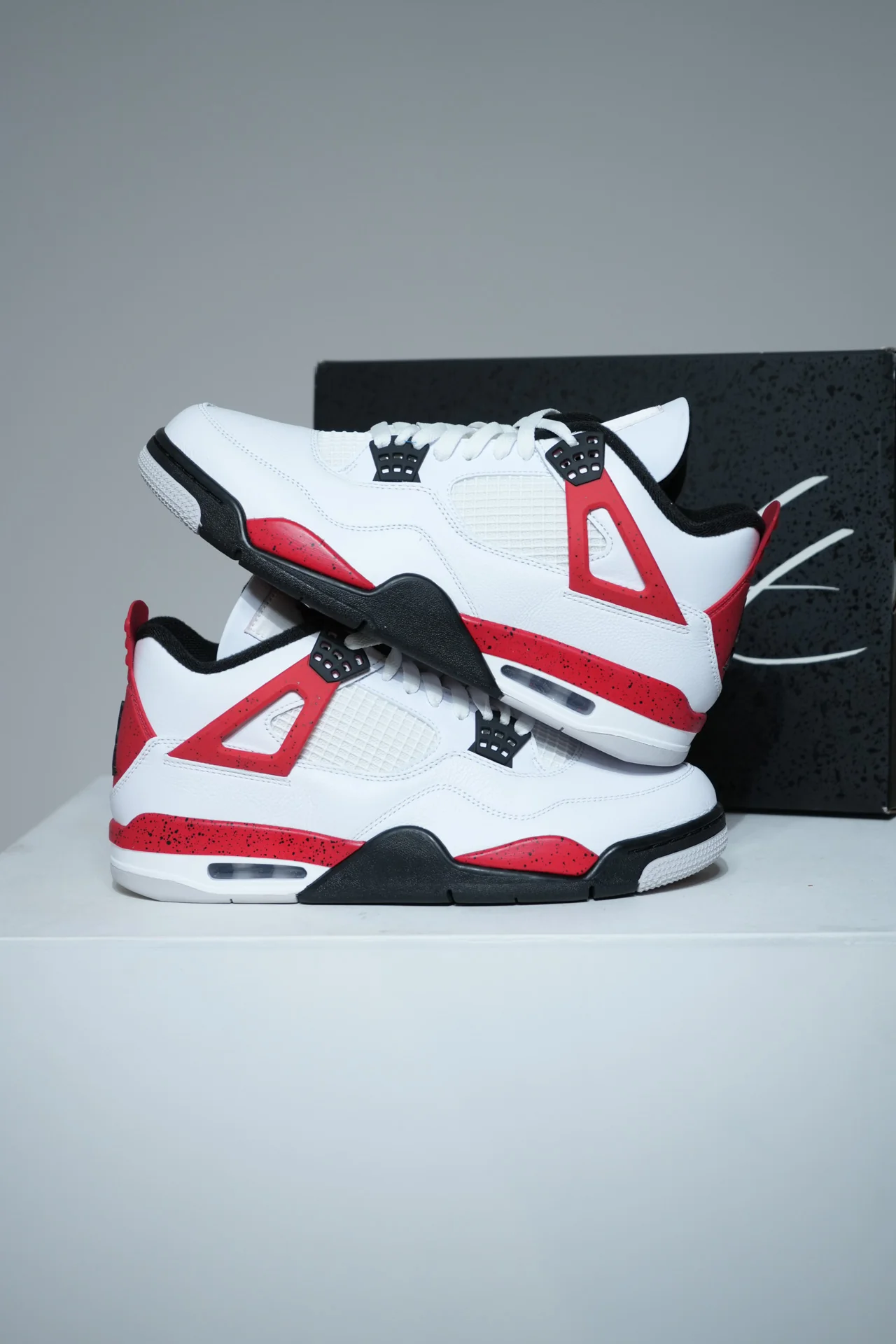 Jordan 4 Red Cement (Taille 44,5)