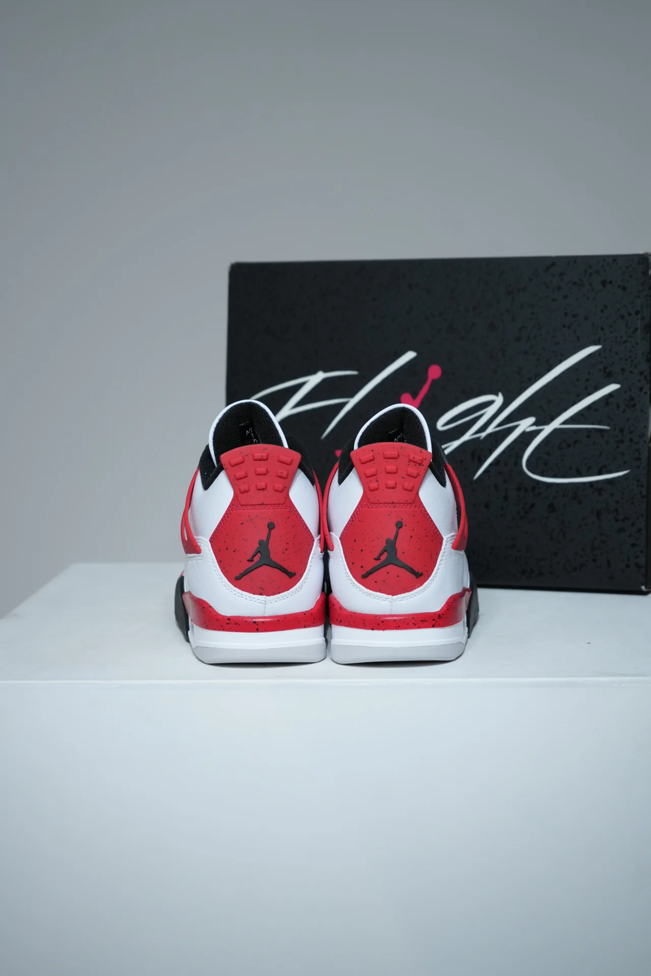Jordan 4 Red Cement (Taille 44,5) - Image 3