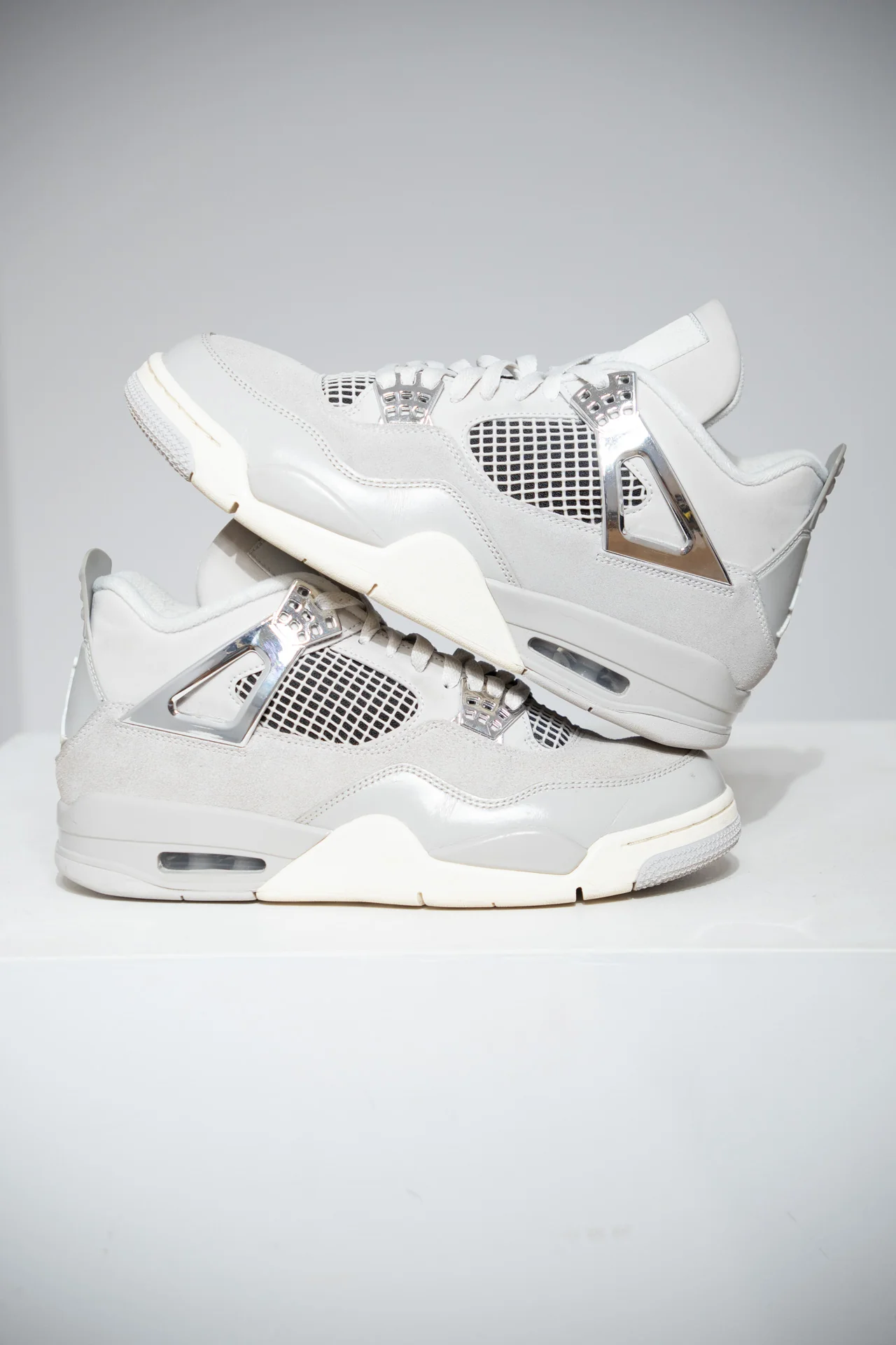 Jordan 4 Frozen Moments (Taille 42,5)