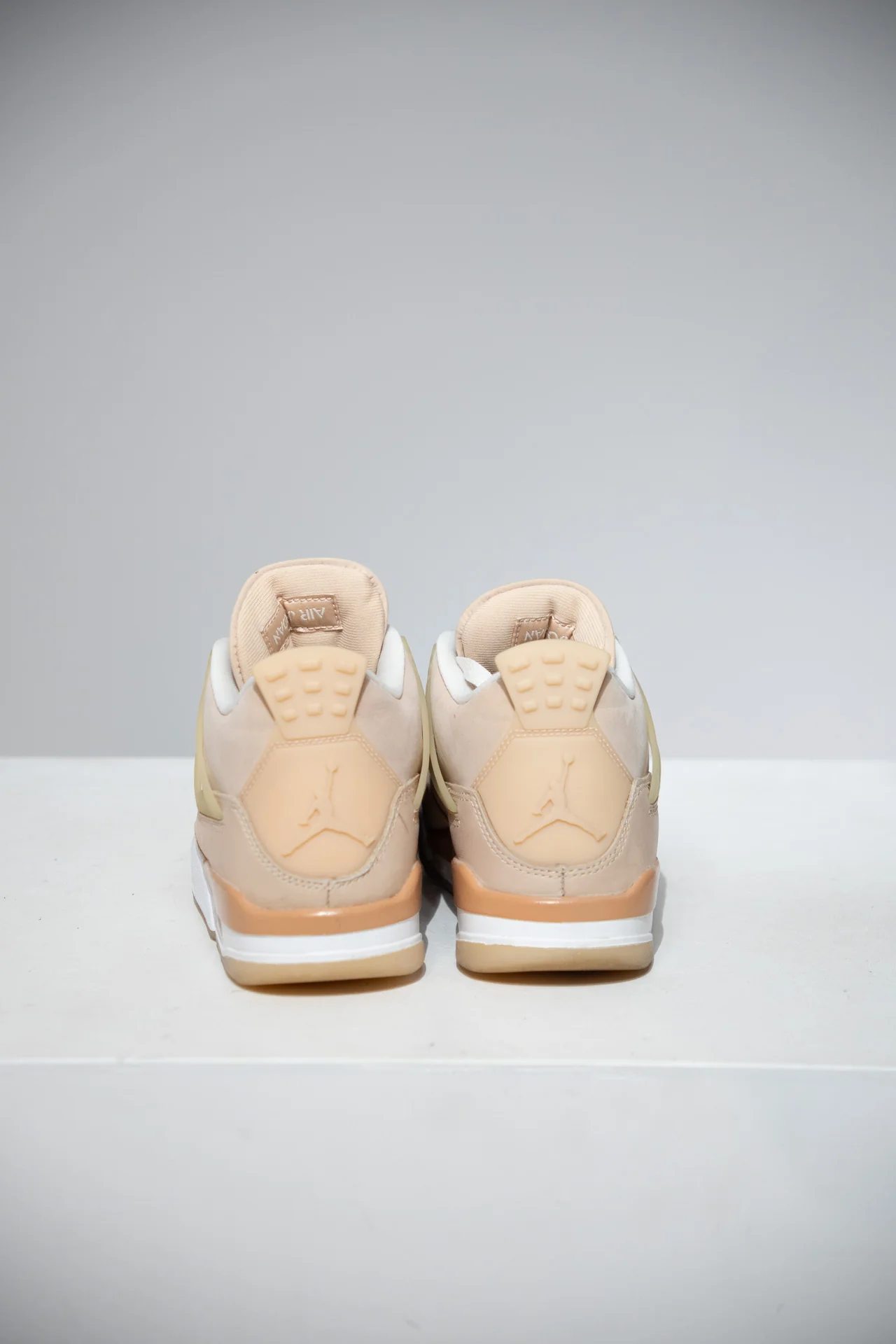 Jordan 4 Shimmer (Taille 38) - Image 3